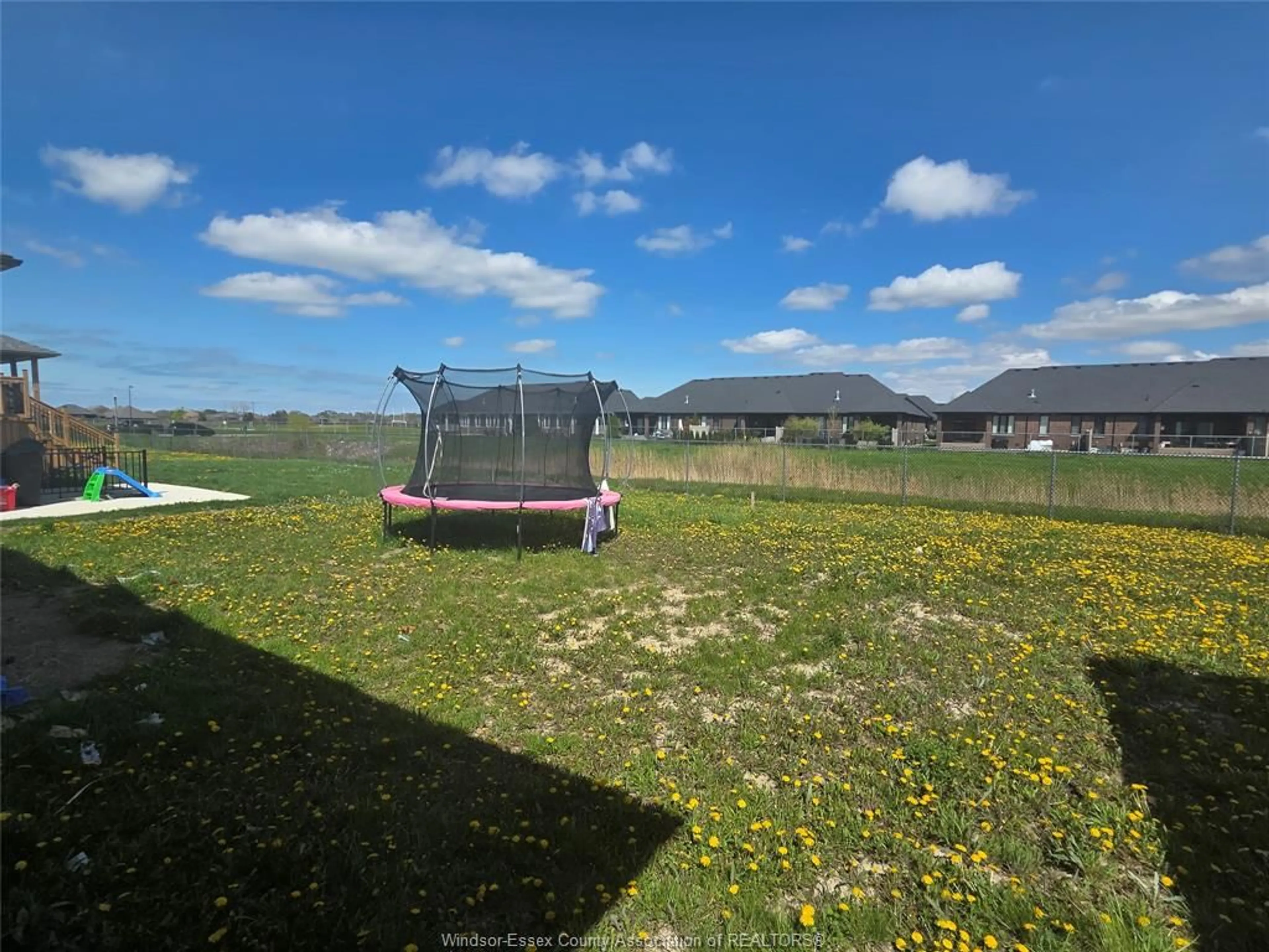 A pic from outside/outdoor area/front of a property/back of a property/a pic from drone, unknown for 1115 Aspen Ridge Cres, Lakeshore Ontario N8L 1B1