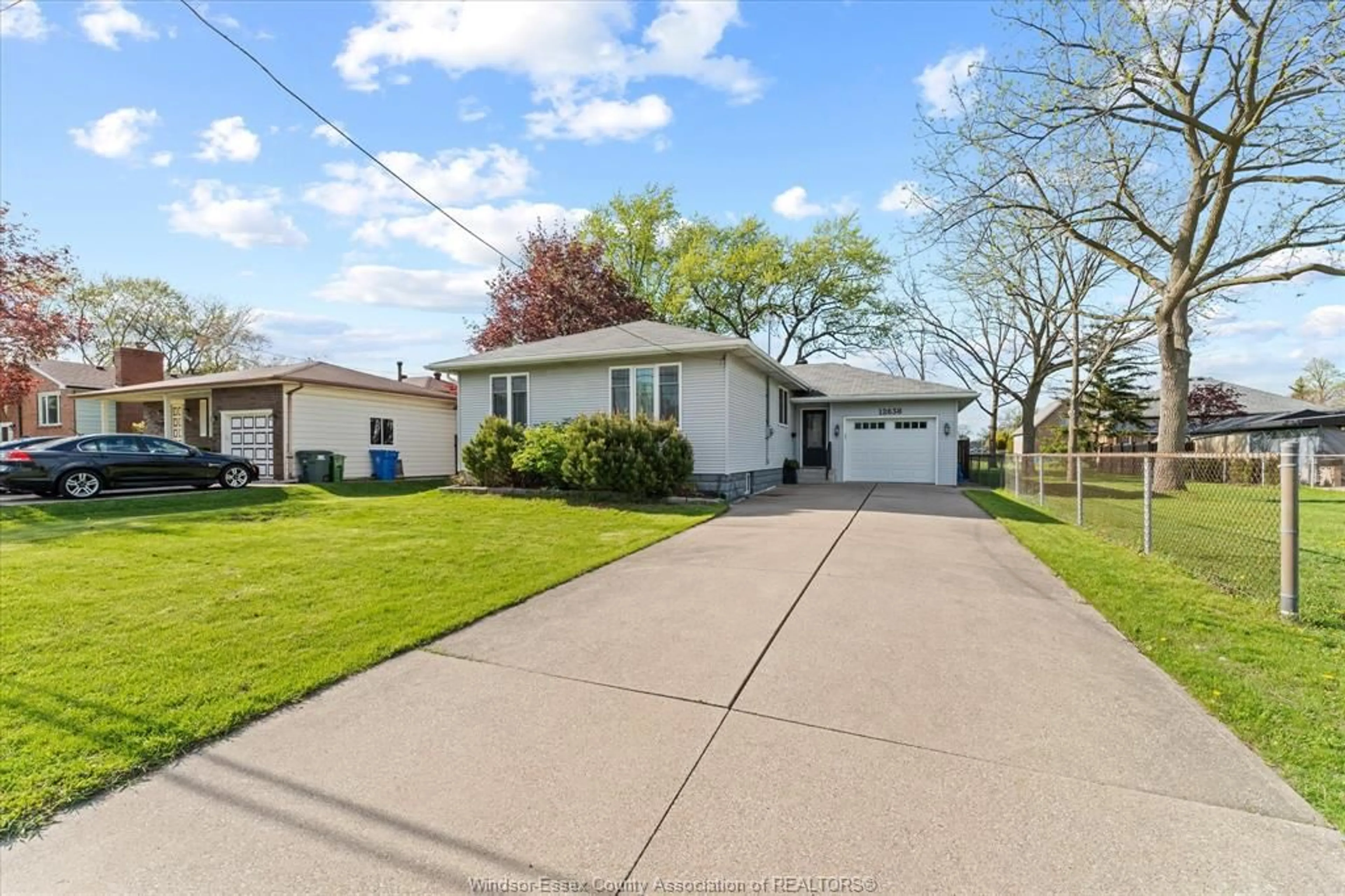 Unknown for 12638 St. Thomas St, Tecumseh Ontario N8N 1J1