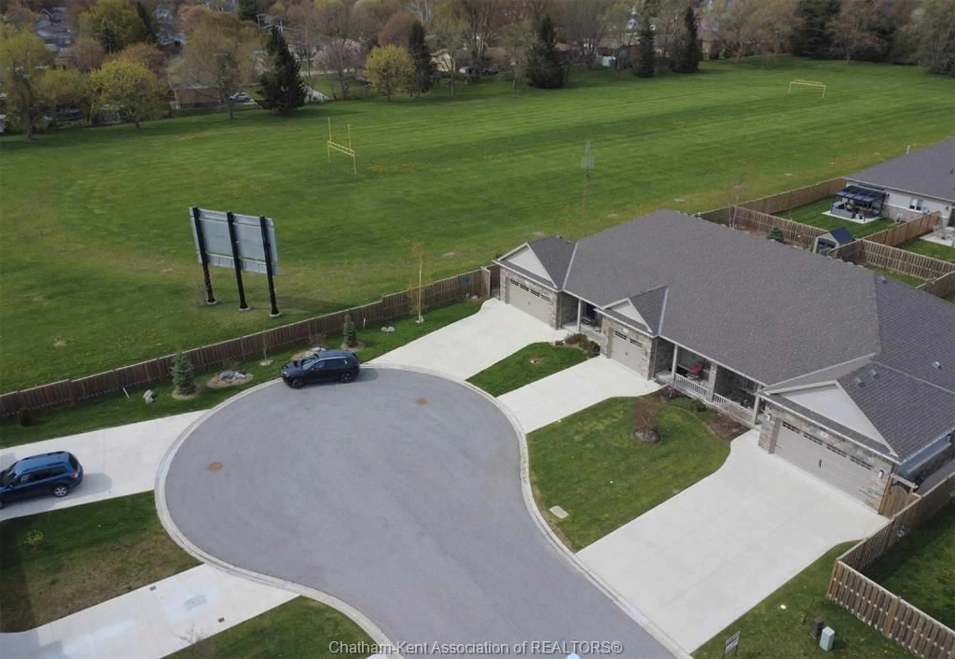 A pic from outside/outdoor area/front of a property/back of a property/a pic from drone, street for 10 Delft Crt, Blenheim Ontario N0P 1A0