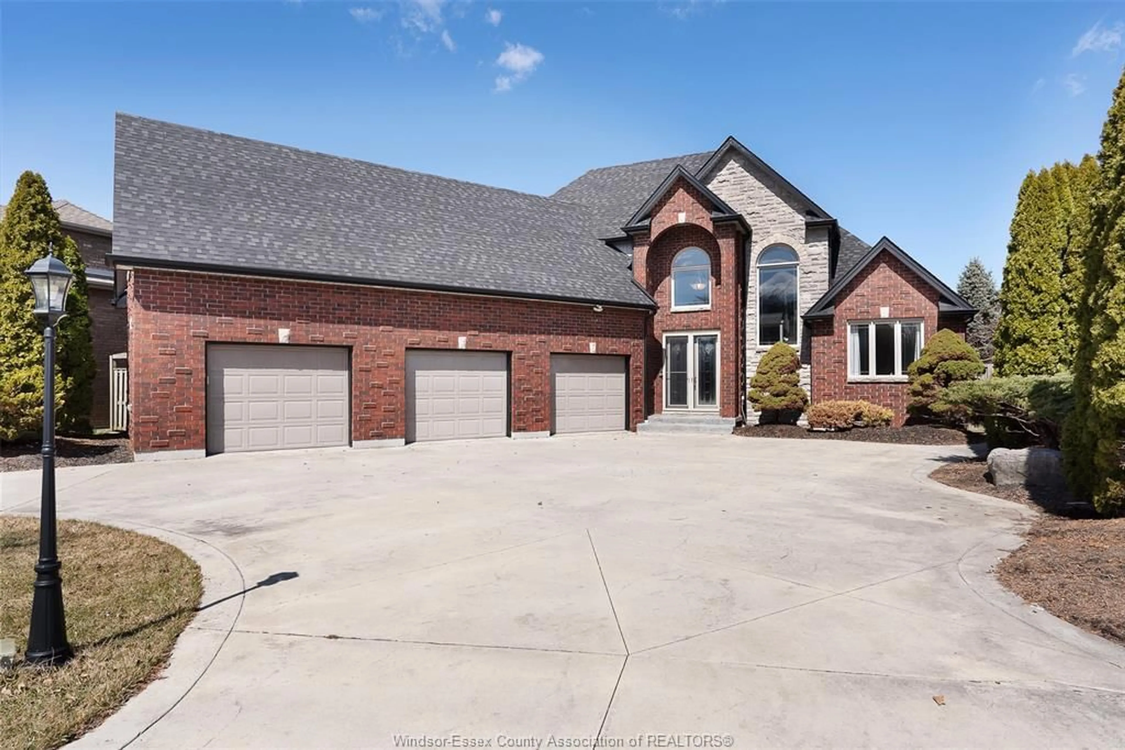 Home with brick exterior material, unknown for 1040 Chelsea Pky, Lakeshore Ontario N8L 0W1