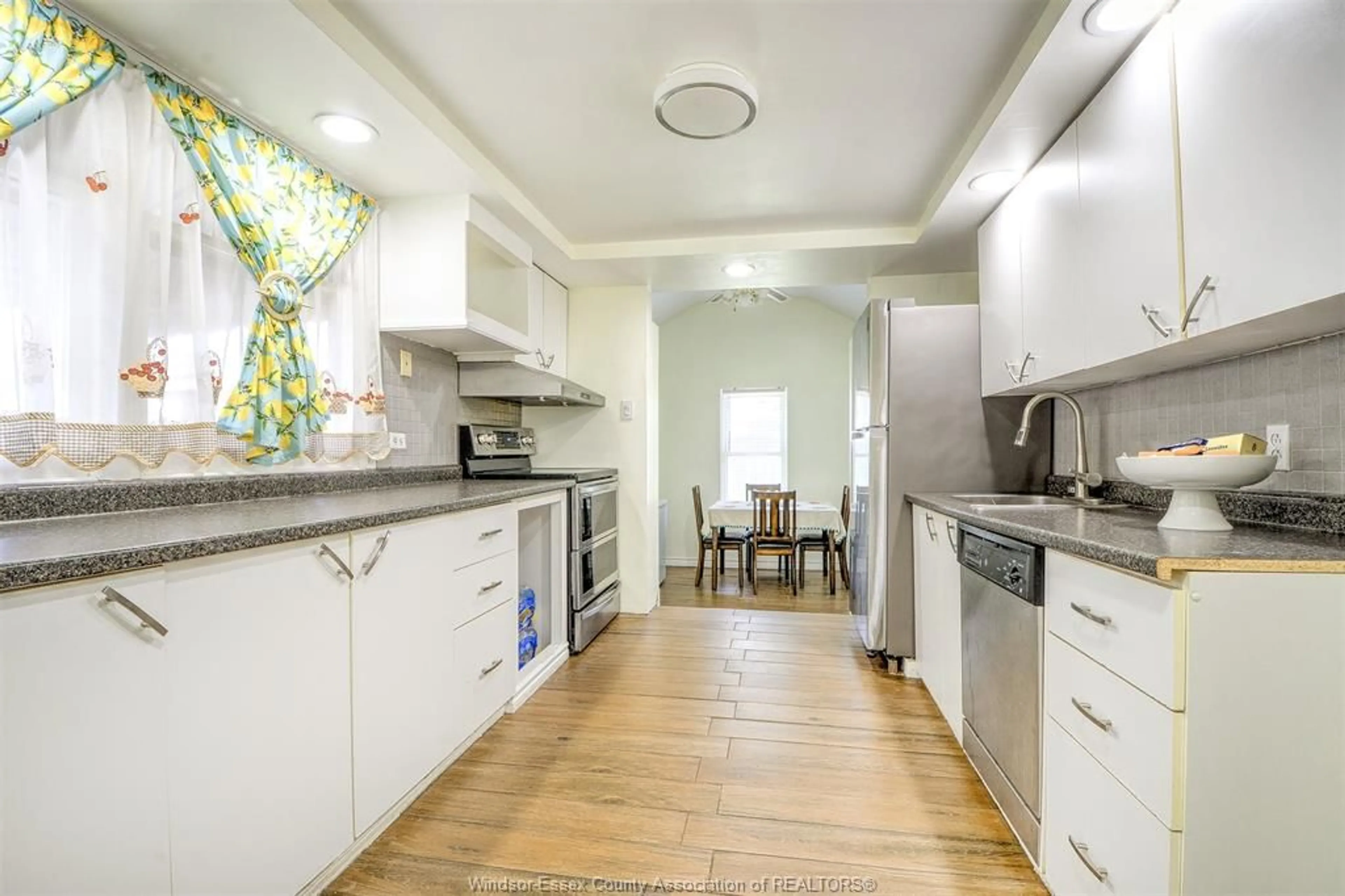 Unknown for 2354 Highland Ave, Windsor Ontario N8X 3S5