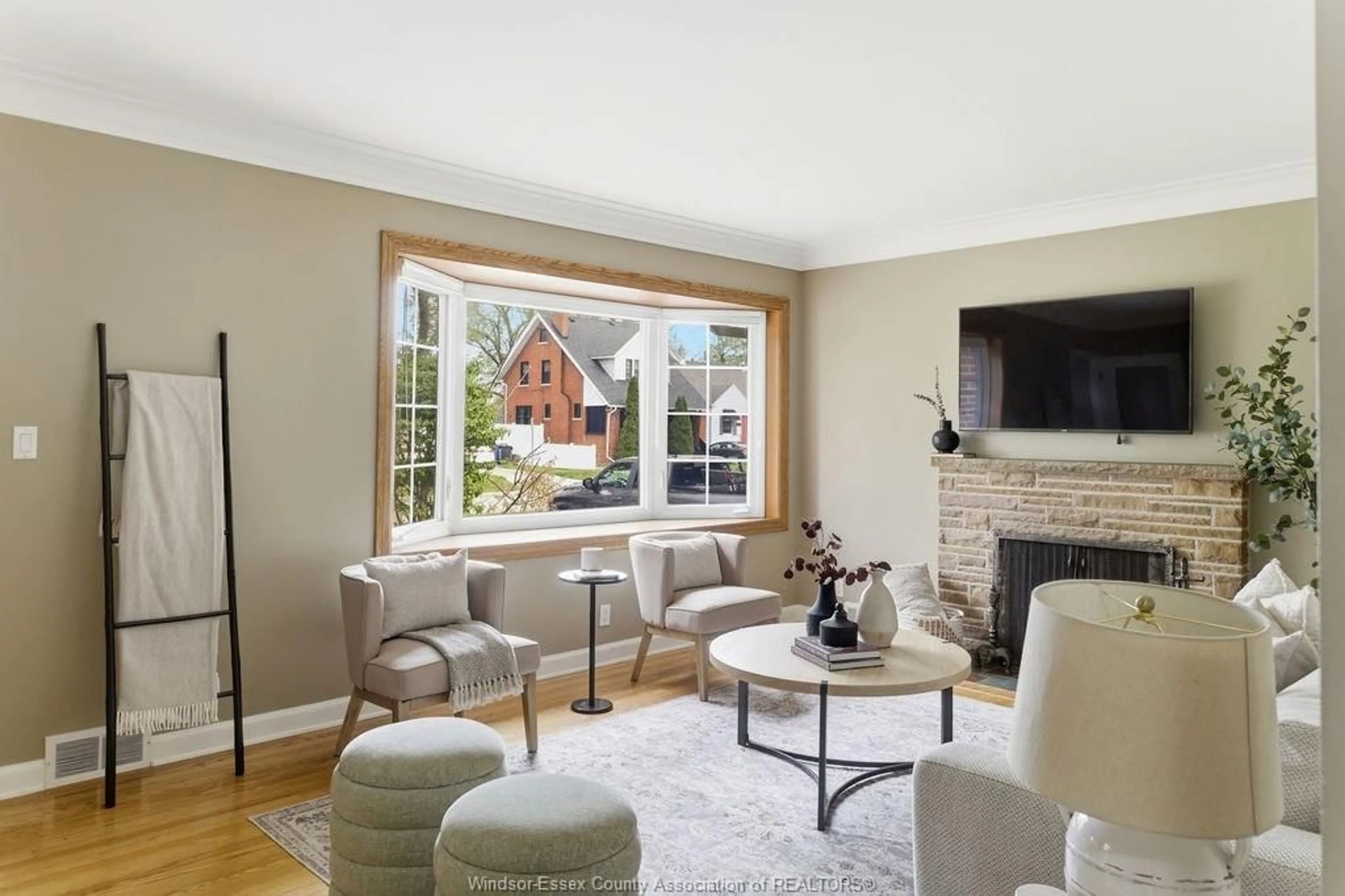 Living room with furniture, unknown for 837 JANISSE Dr, Windsor Ontario N8S 2V5
