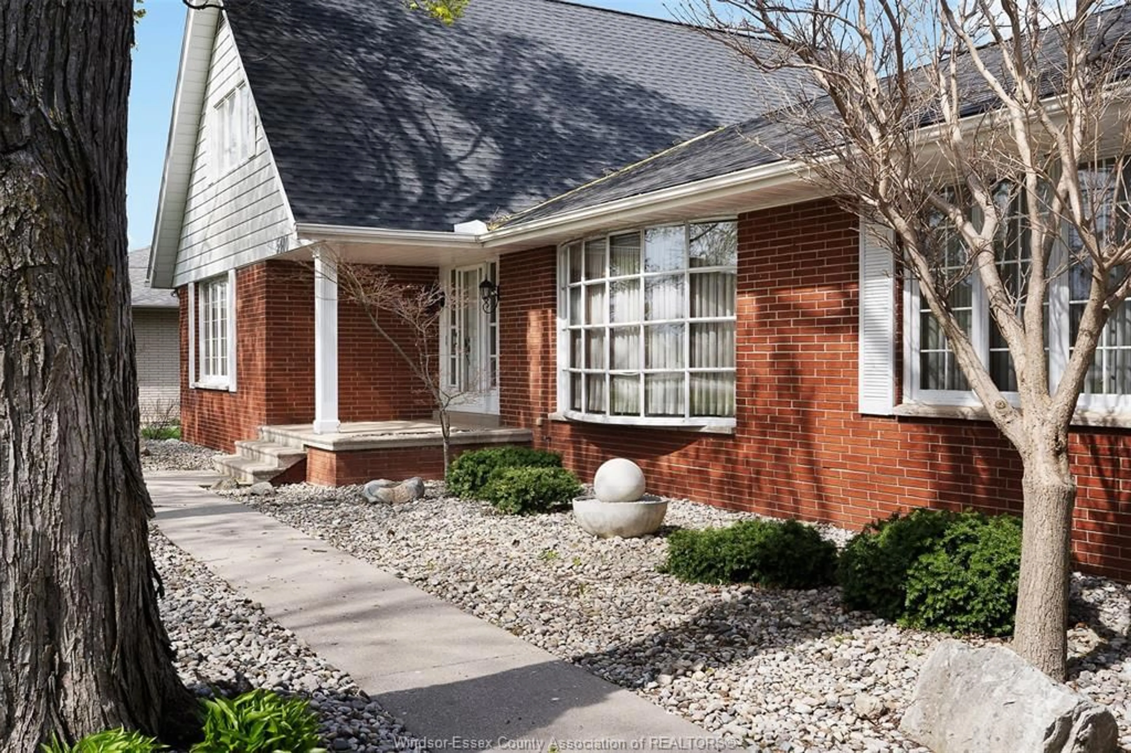 Home with brick exterior material, street for 5410 HURON CHURCH LINE Rd, LaSalle Ontario N9H 1H6