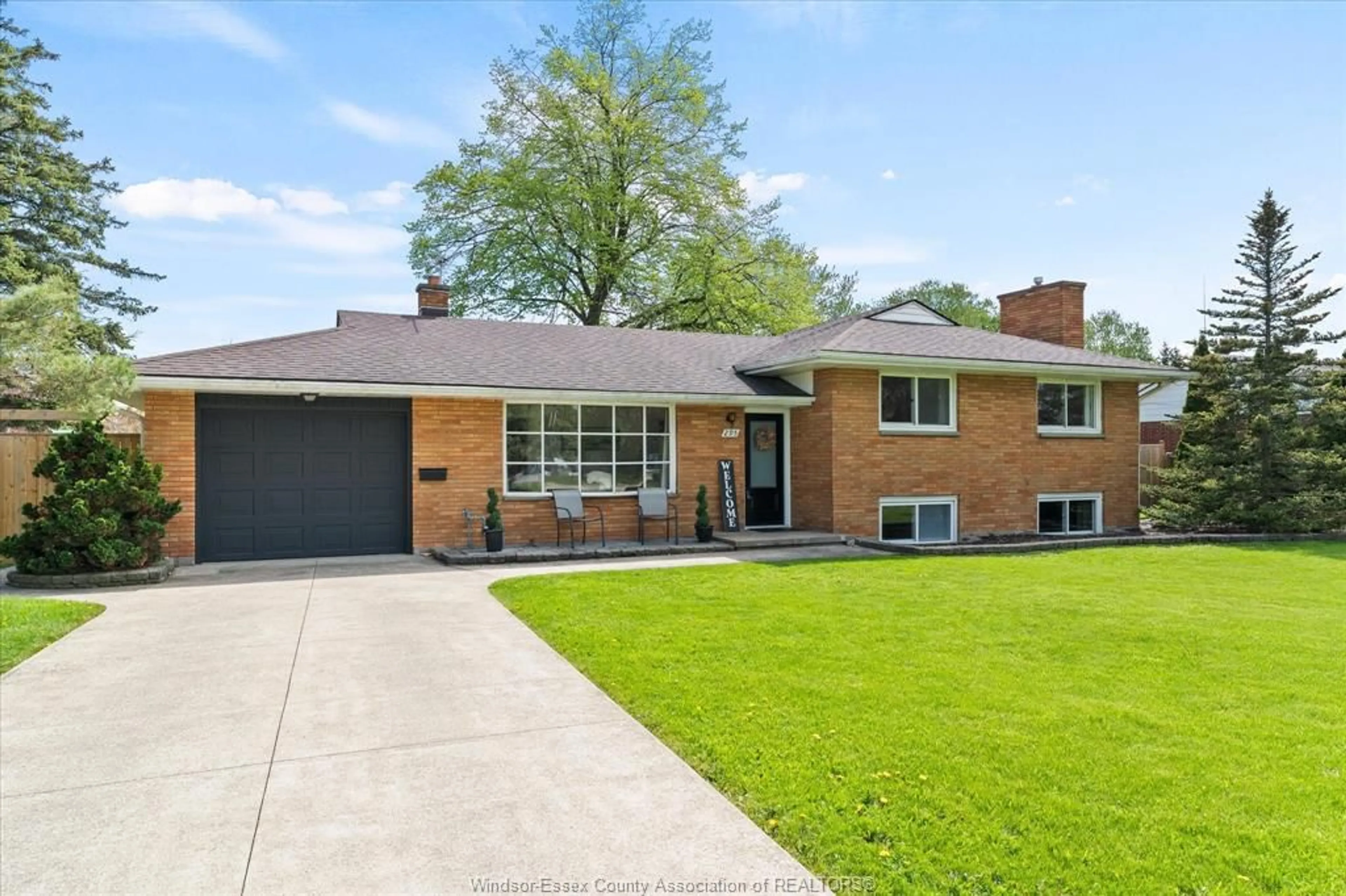 Home with brick exterior material, street for 295 SIMCOE St, Amherstburg Ontario N9V 1M5