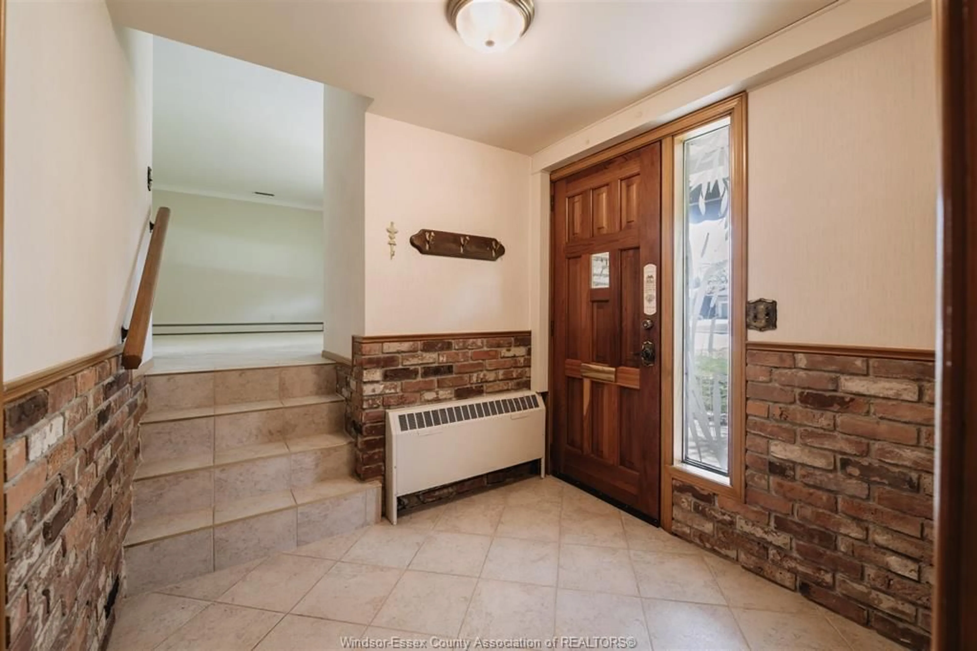 Unknown for 770 Morand St, Windsor Ontario N9G 1H9