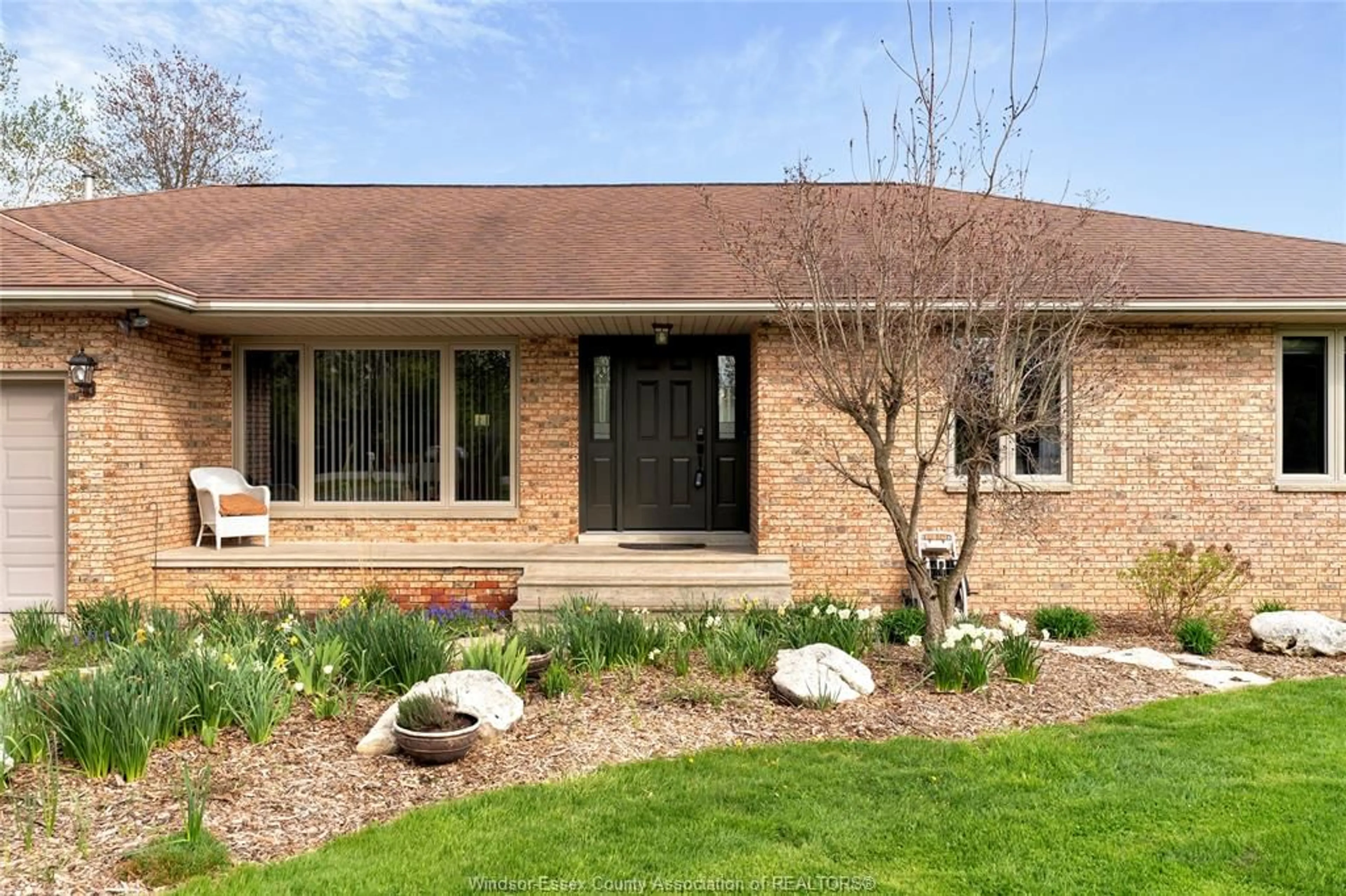 Home with brick exterior material, street for 3927 CONCESSION 3, Amherstburg Ontario N9V 2Y8