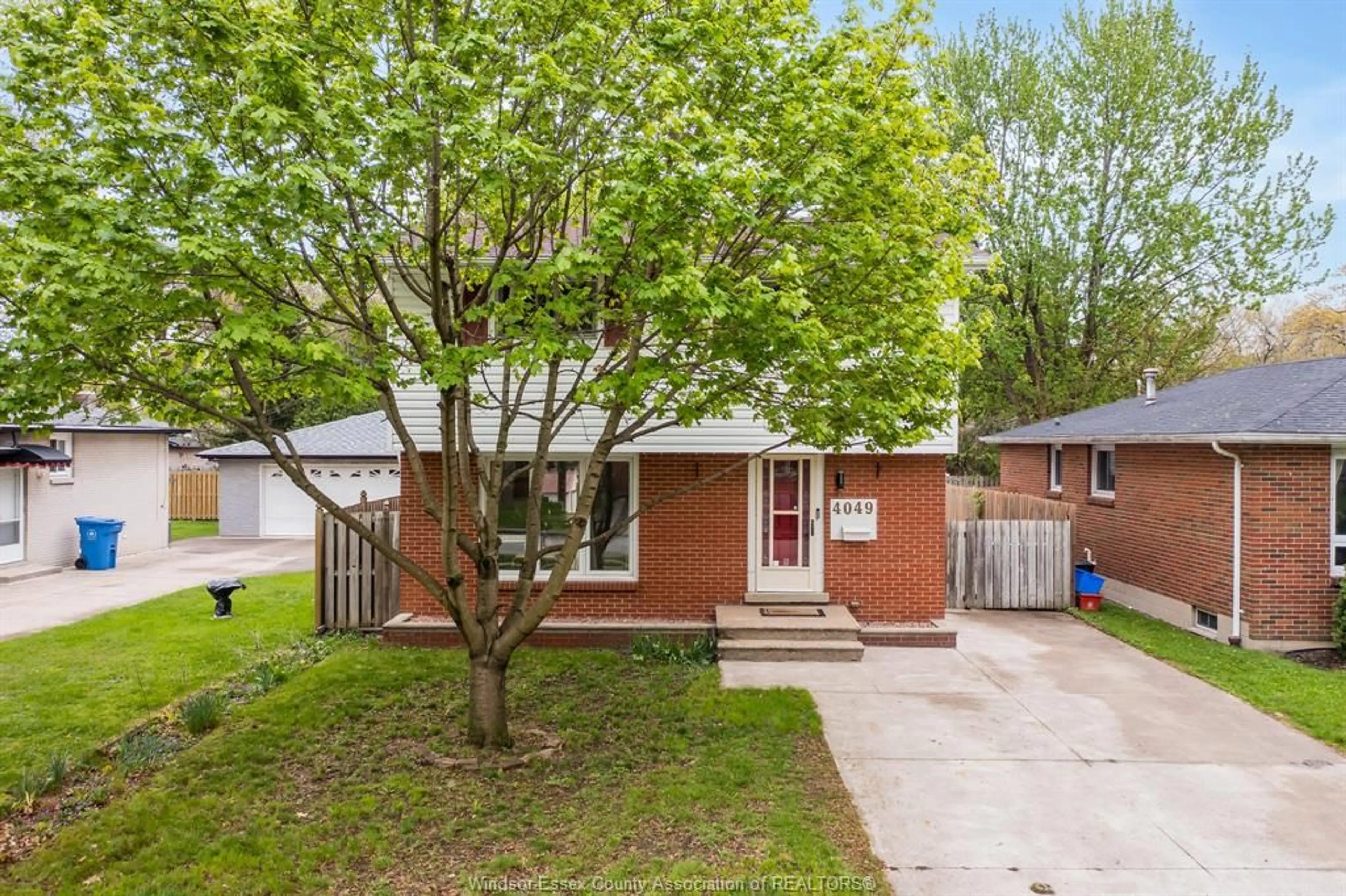 Unknown for 4049 WHITNEY Ave, Windsor Ontario N9C 2C7