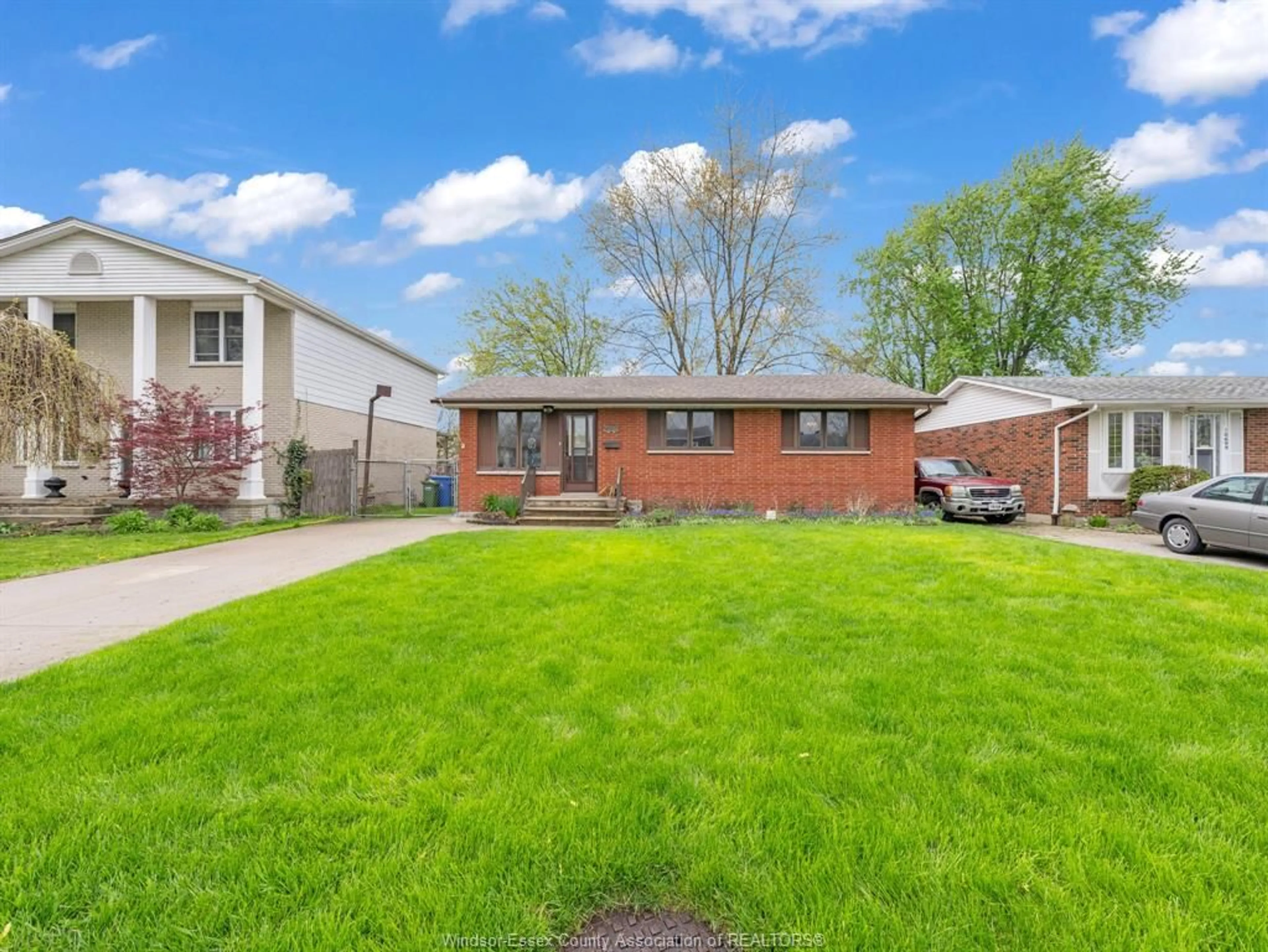 Home with brick exterior material, street for 10705 LAMBETH, Windsor Ontario N8R 1C8