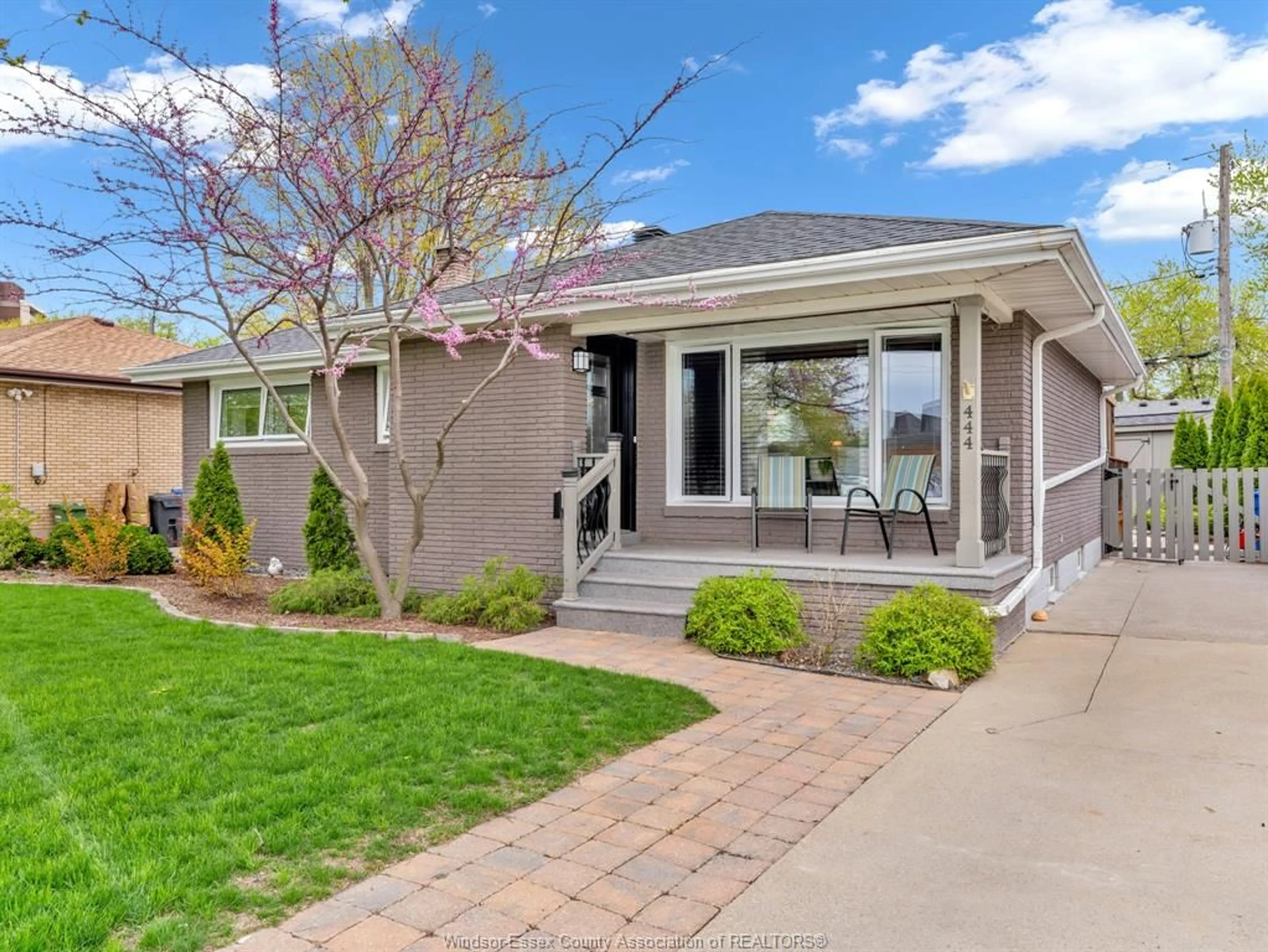 Home with vinyl exterior material, street for 444 LORI St, Windsor Ontario N8S 3Y2