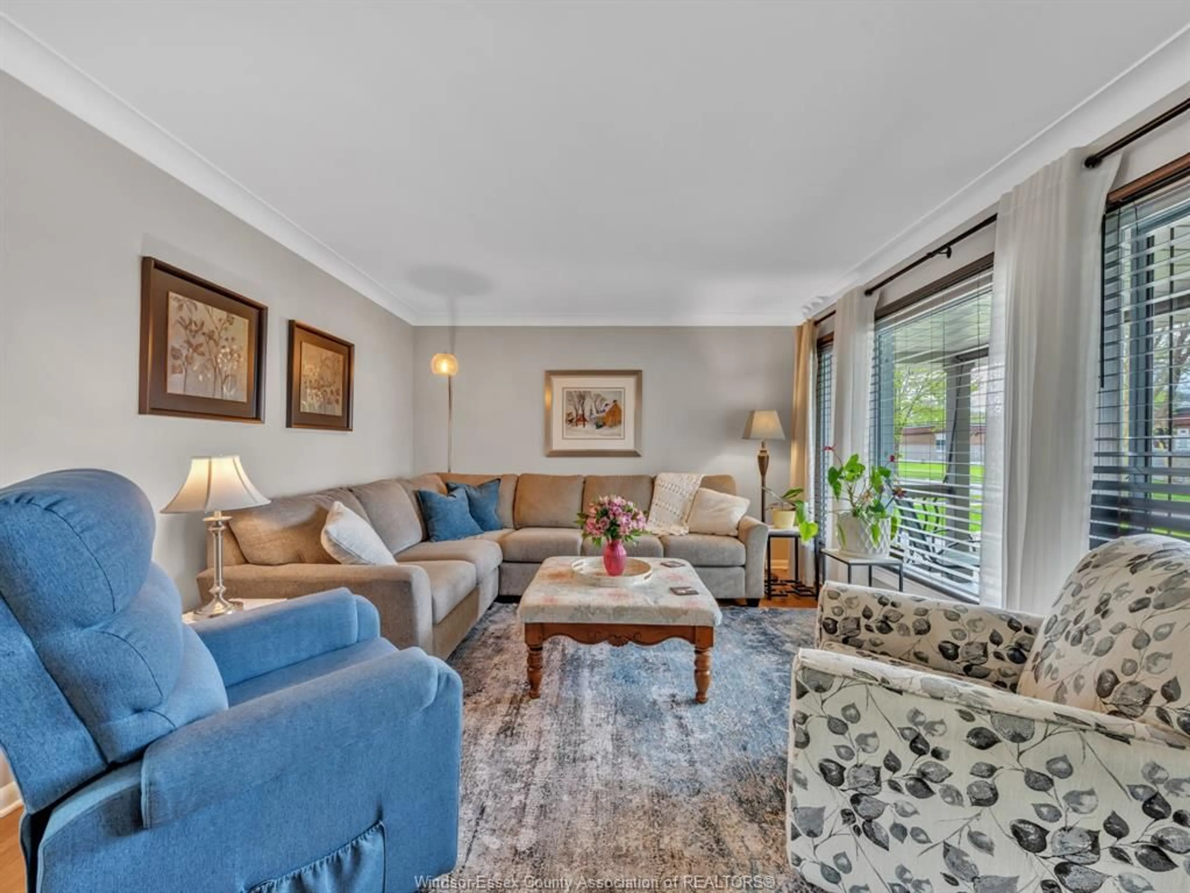 Living room with furniture, unknown for 444 LORI St, Windsor Ontario N8S 3Y2