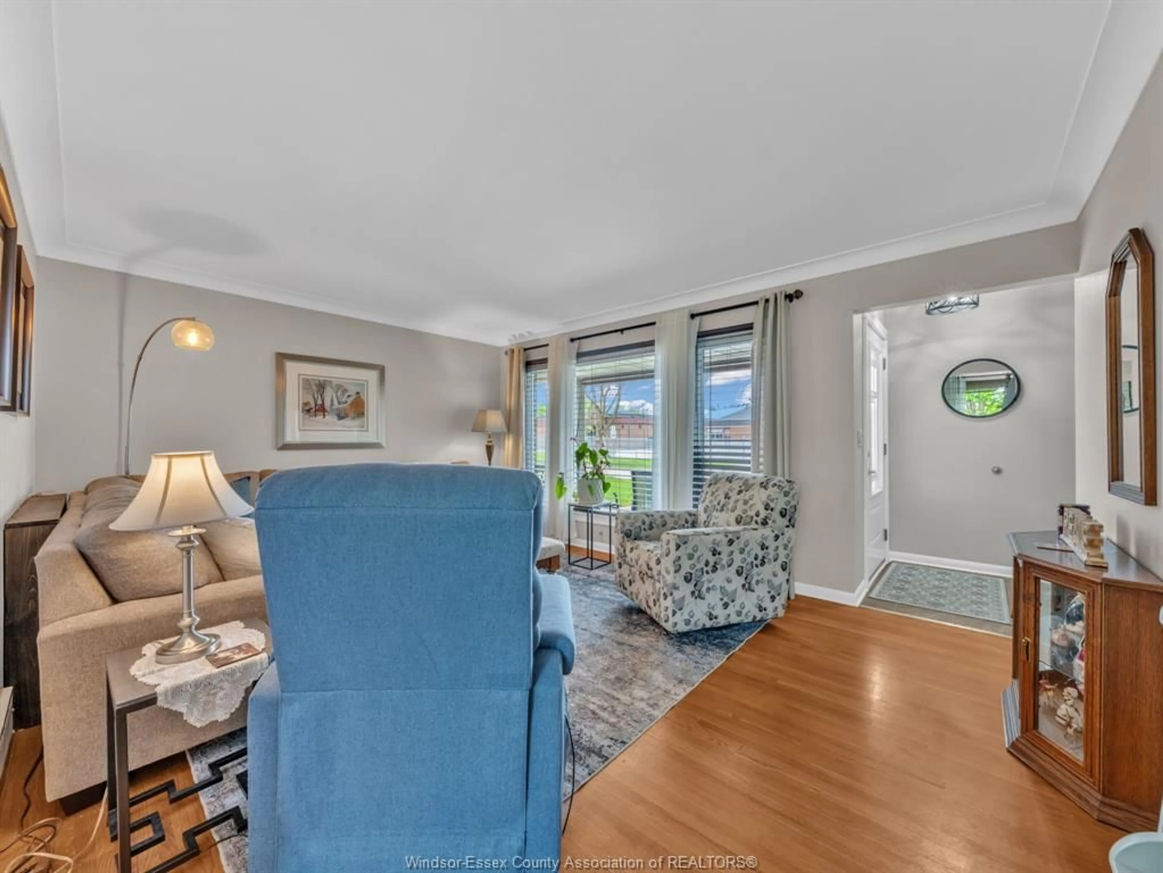 Living room with furniture, unknown for 444 LORI St, Windsor Ontario N8S 3Y2