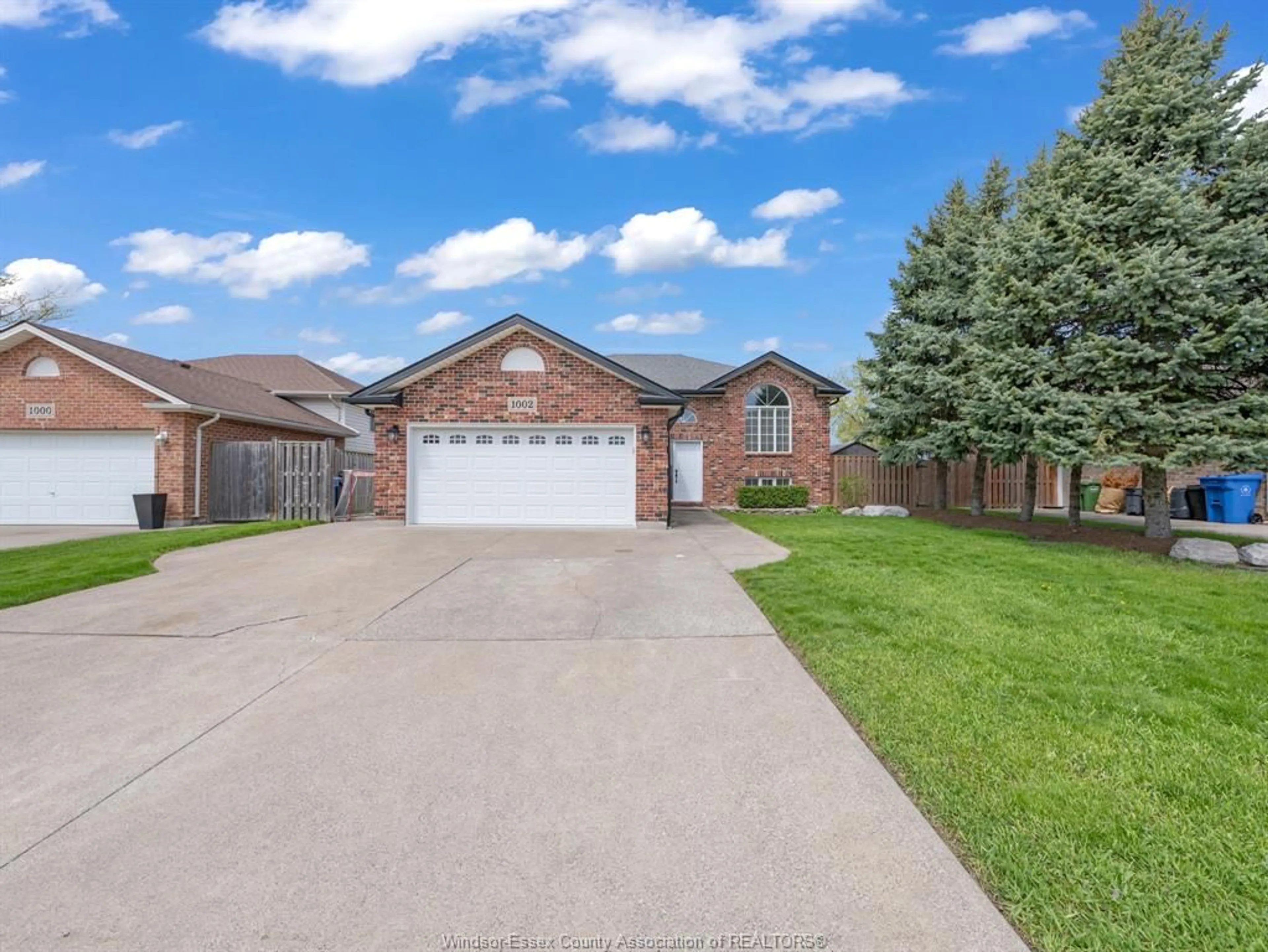 Home with brick exterior material, unknown for 1002 KING RICHARD Crt, Lakeshore Ontario N8L 0T8