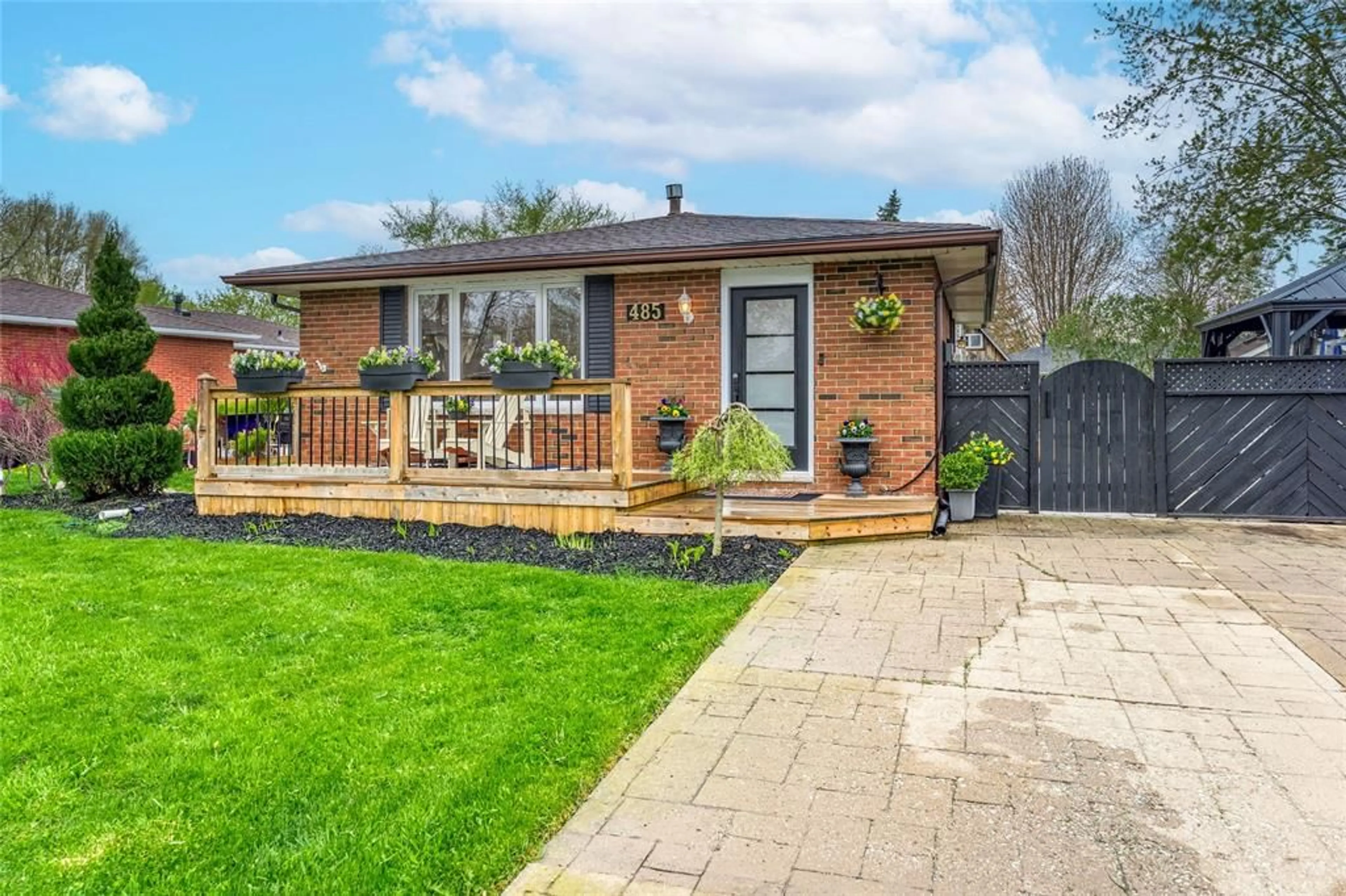 Home with brick exterior material, street for 485 BENTINCK Dr, St Clair Ontario N0N 1G0