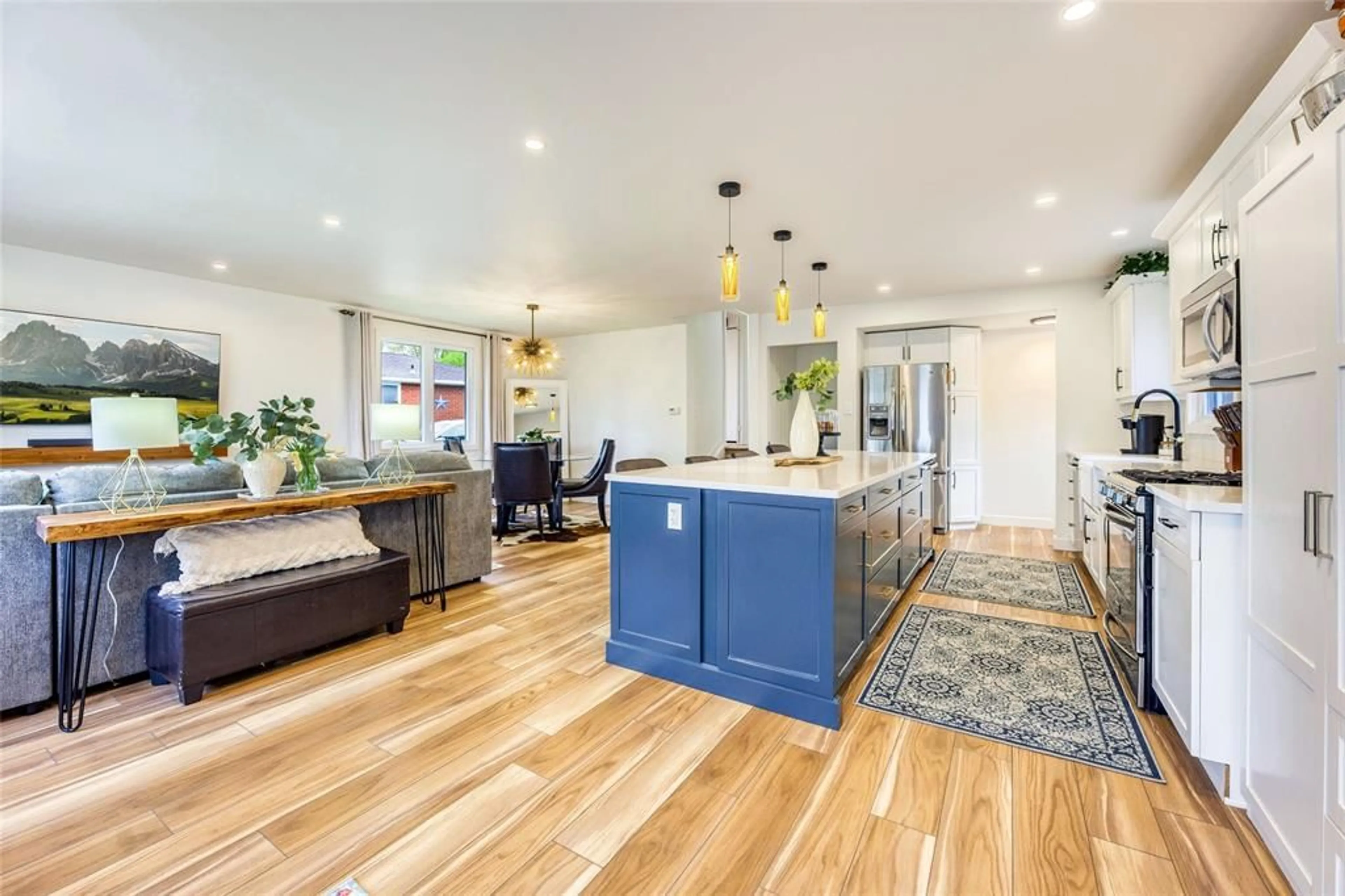Open concept kitchen, unknown for 485 BENTINCK Dr, St Clair Ontario N0N 1G0