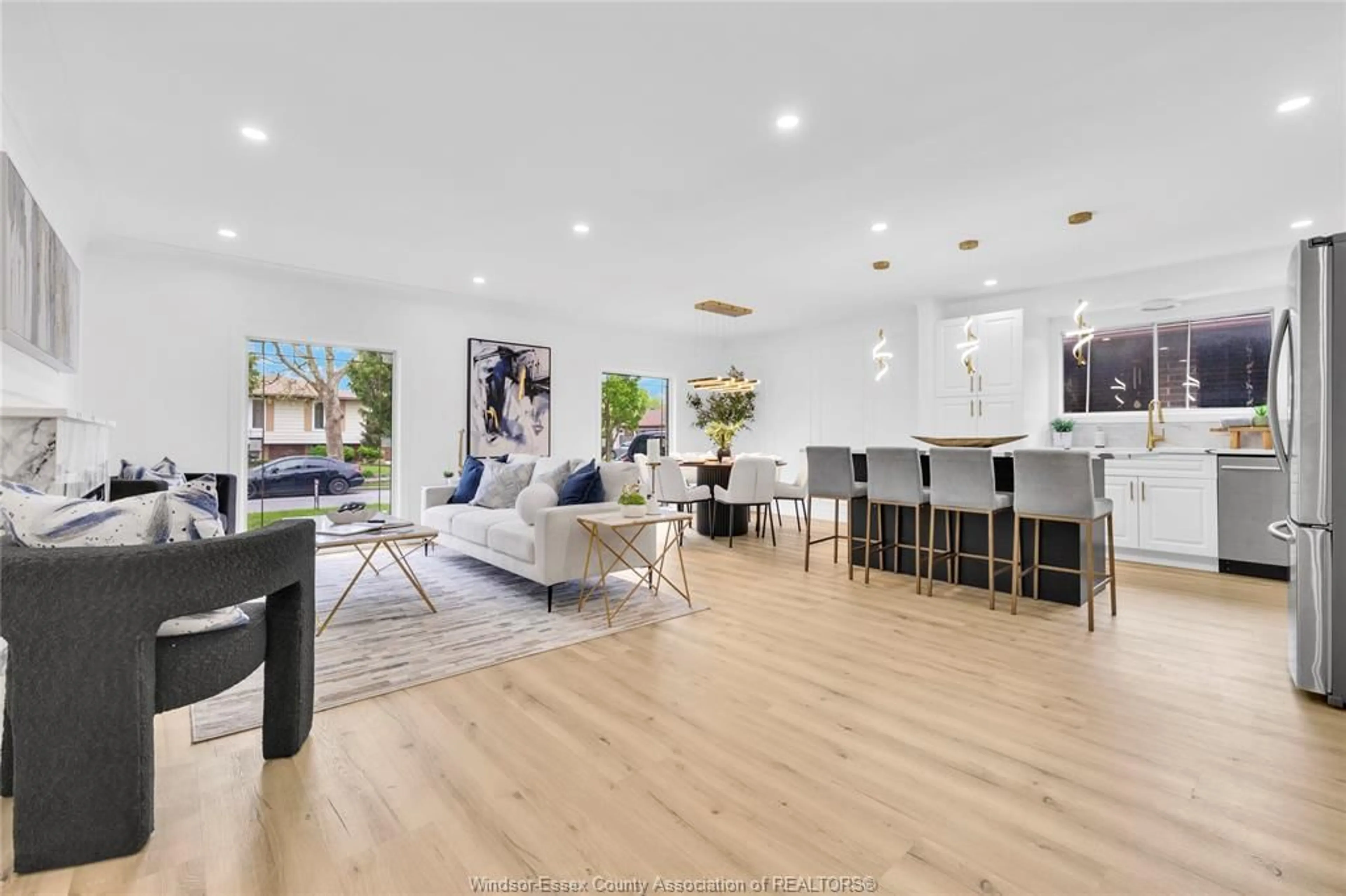 Open concept kitchen, wood/laminate floor for 10540 HALSTEAD, Windsor Ontario N8R 2C4