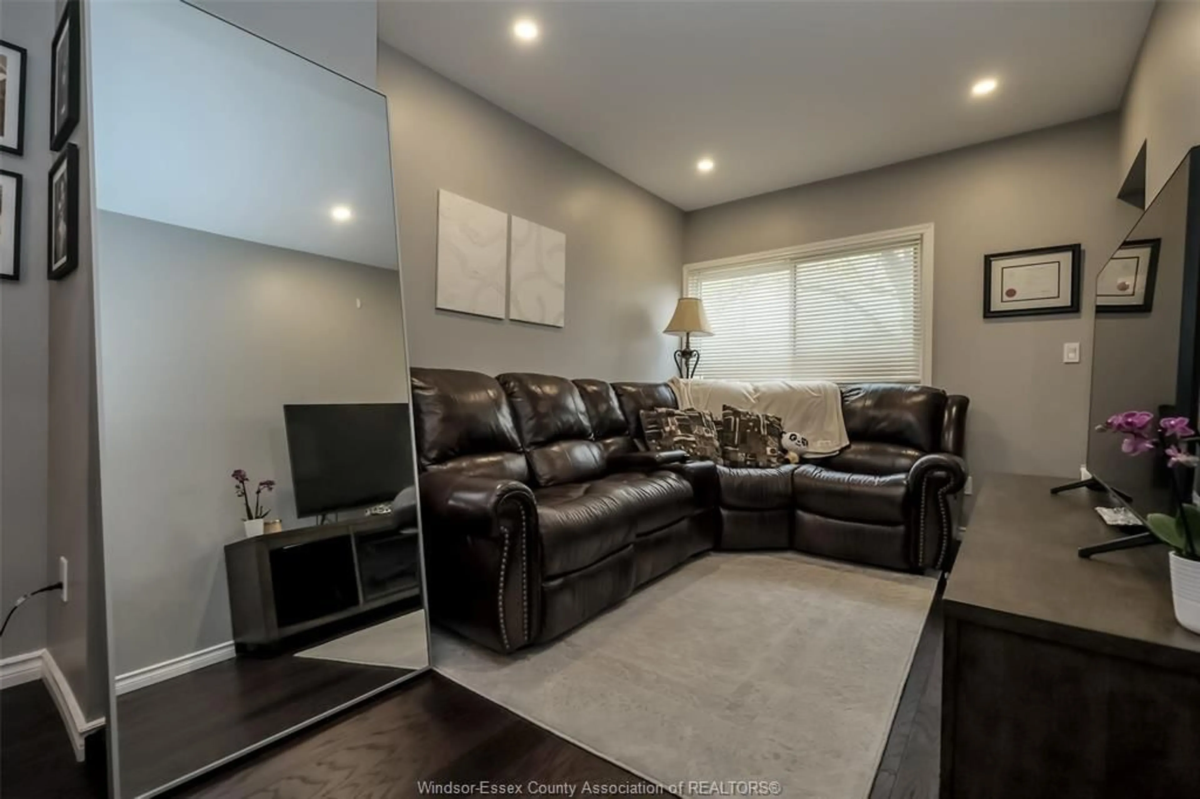Unknown for 2275 HIGHLAND Ave, Windsor Ontario N8X 3S3