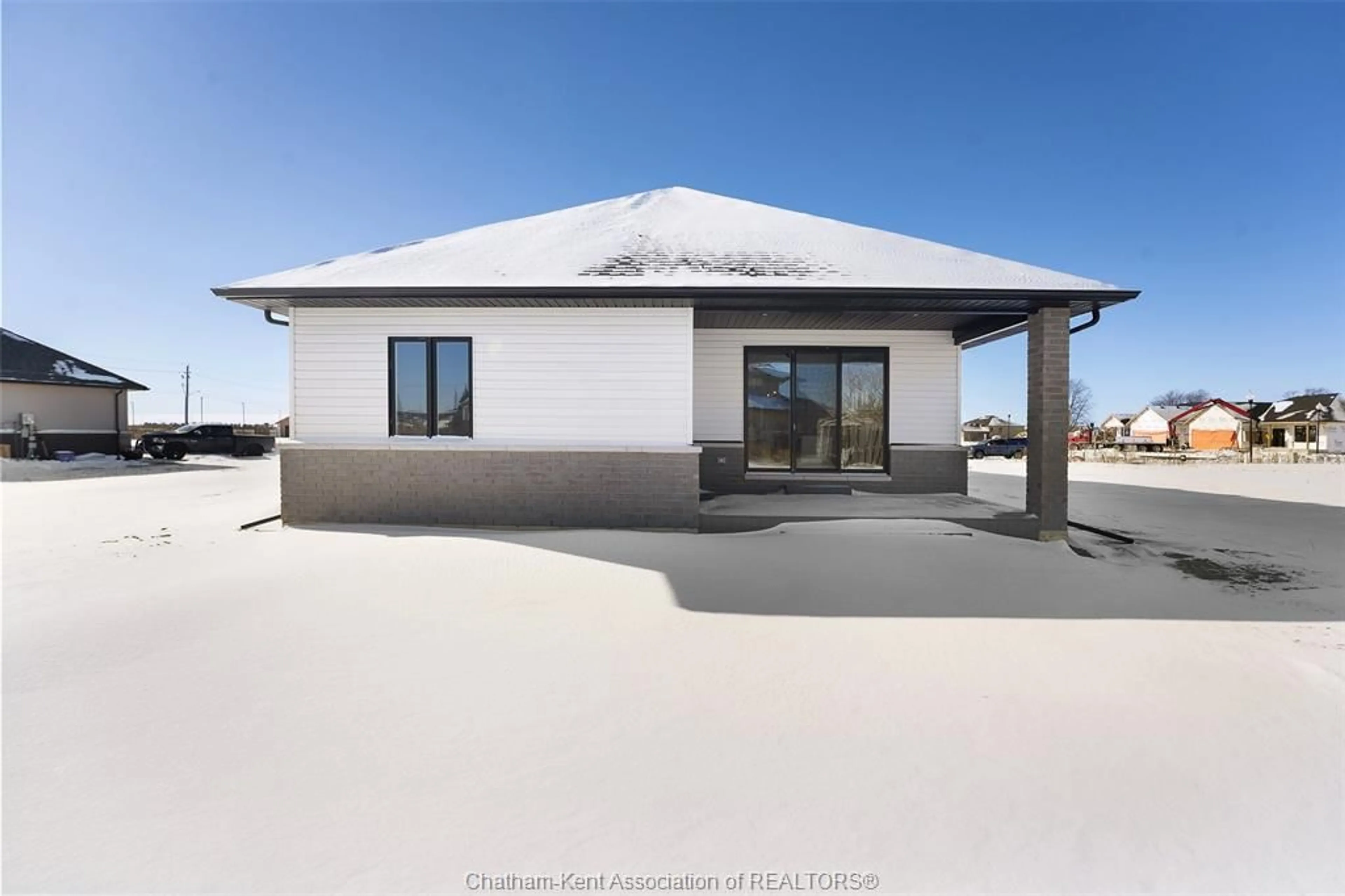 Home with vinyl exterior material, building for 111 Fenceline Dr, Chatham Ontario N7M 6B4