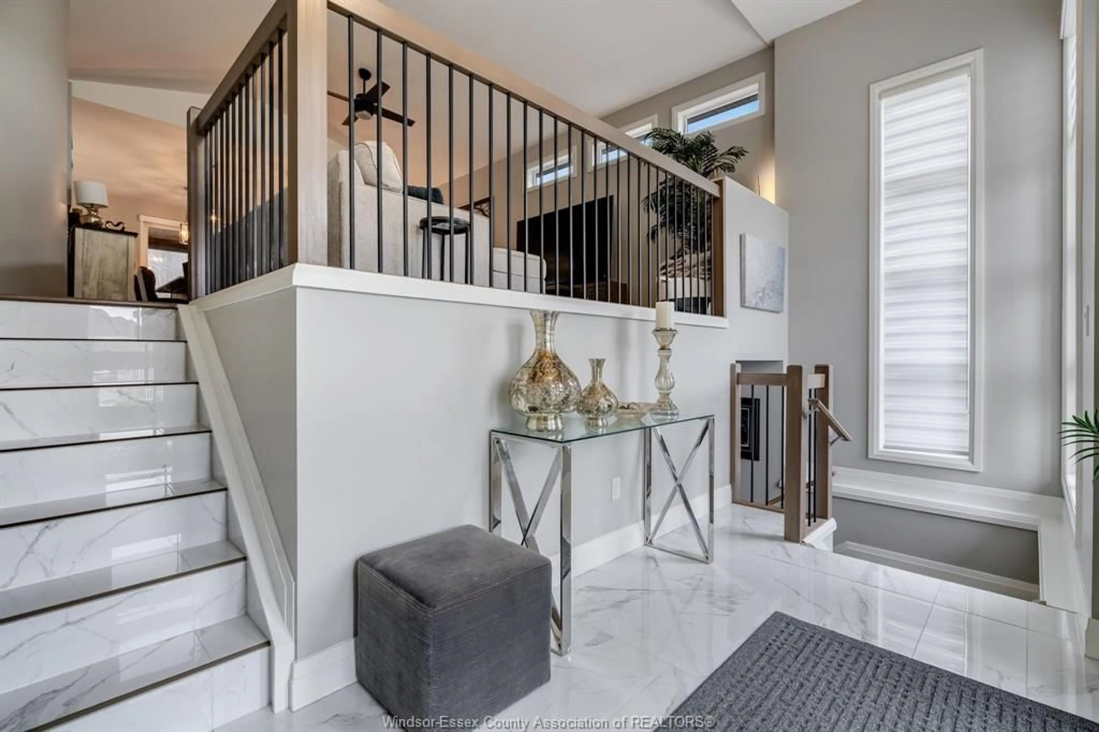 Indoor entryway for 324 Patten Cres, Amherstburg Ontario N9V 0G3