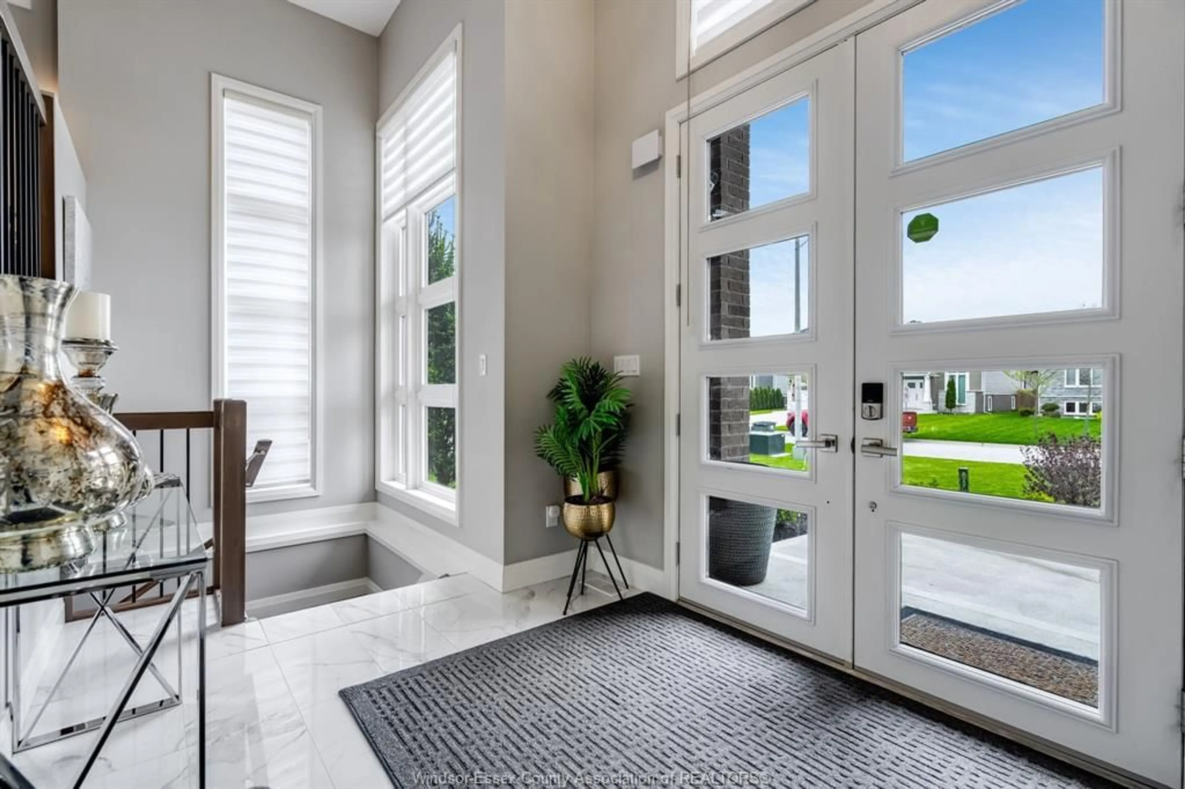 Indoor entryway for 324 Patten Cres, Amherstburg Ontario N9V 0G3