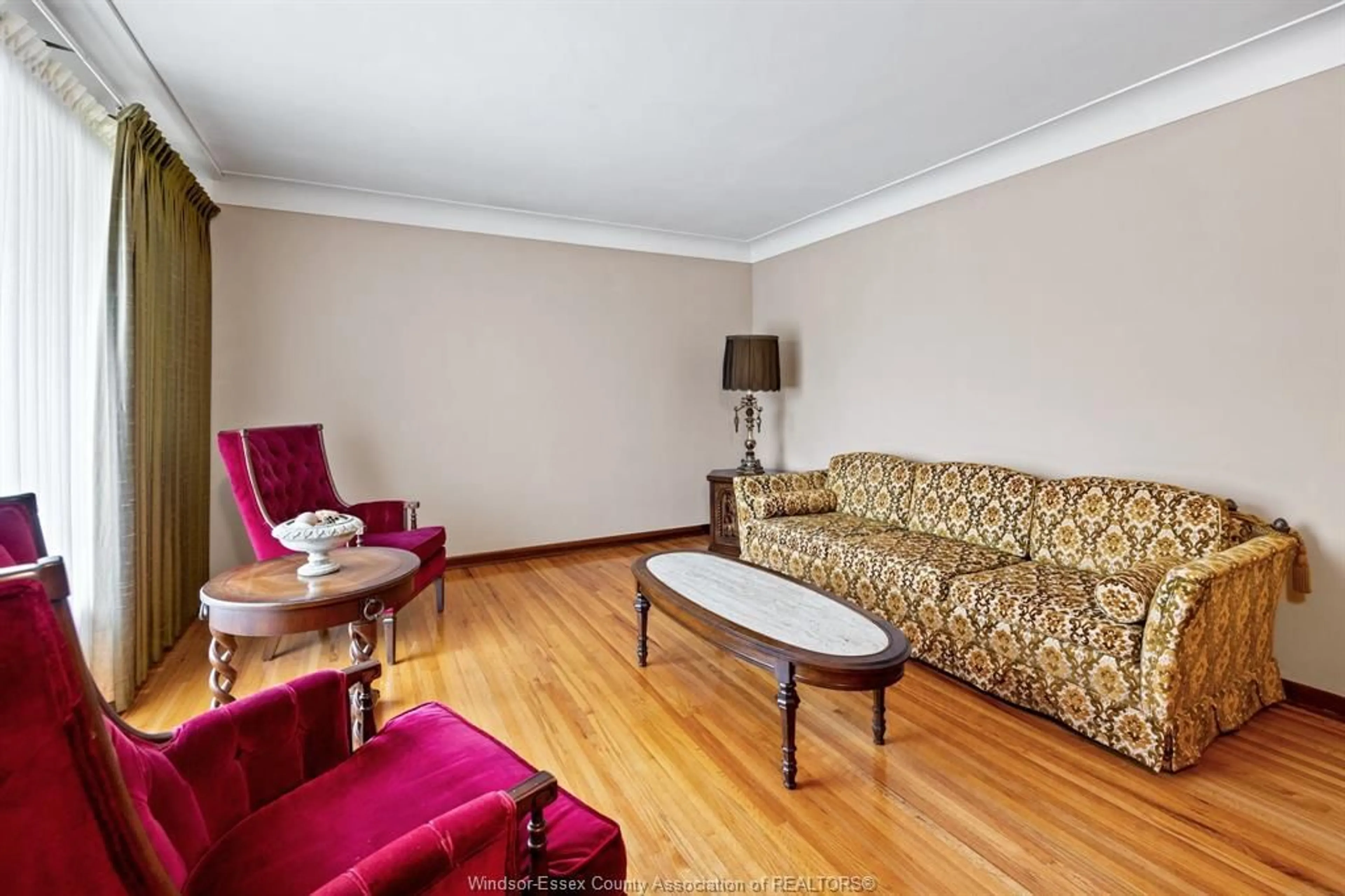 Living room with furniture, unknown for 1400 TOTTEN, Windsor Ontario N9B 1W9