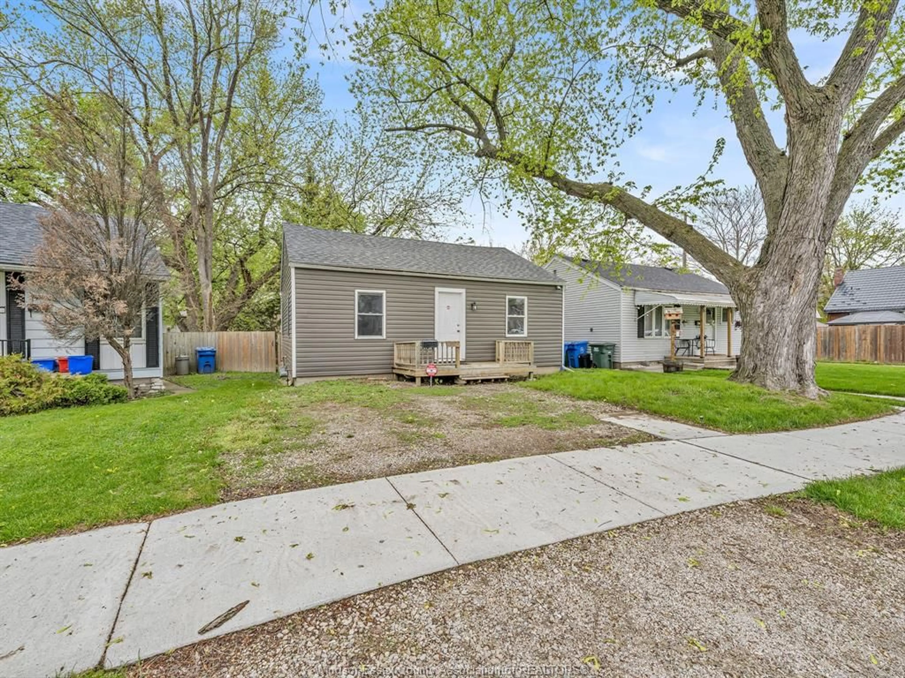 Unknown for 3422 BARRYMORE, Windsor Ontario N9C 1V1