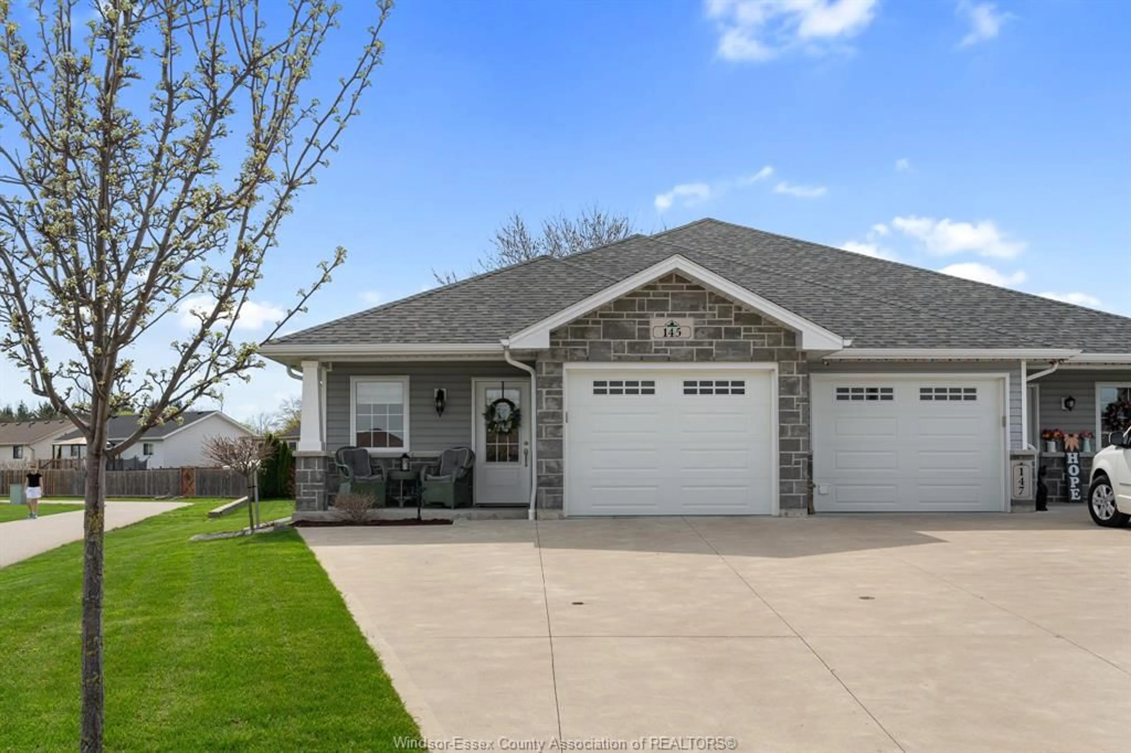 Home with vinyl exterior material, street for 145 MEADOWVIEW Ave, Amherstburg Ontario N9V 0E9