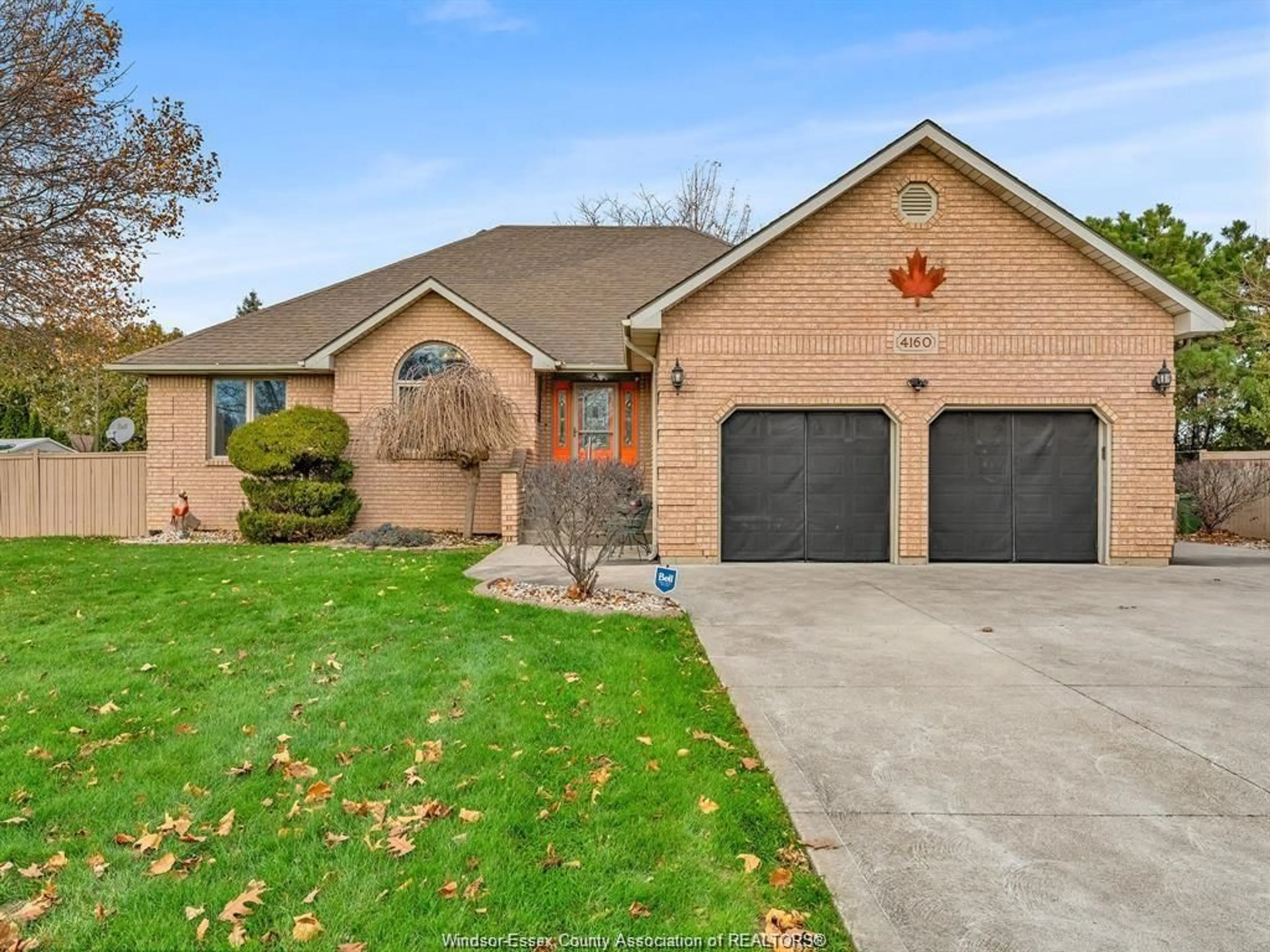 Home with brick exterior material, unknown for 4160 BASELINE, Windsor Ontario N9A 6T3