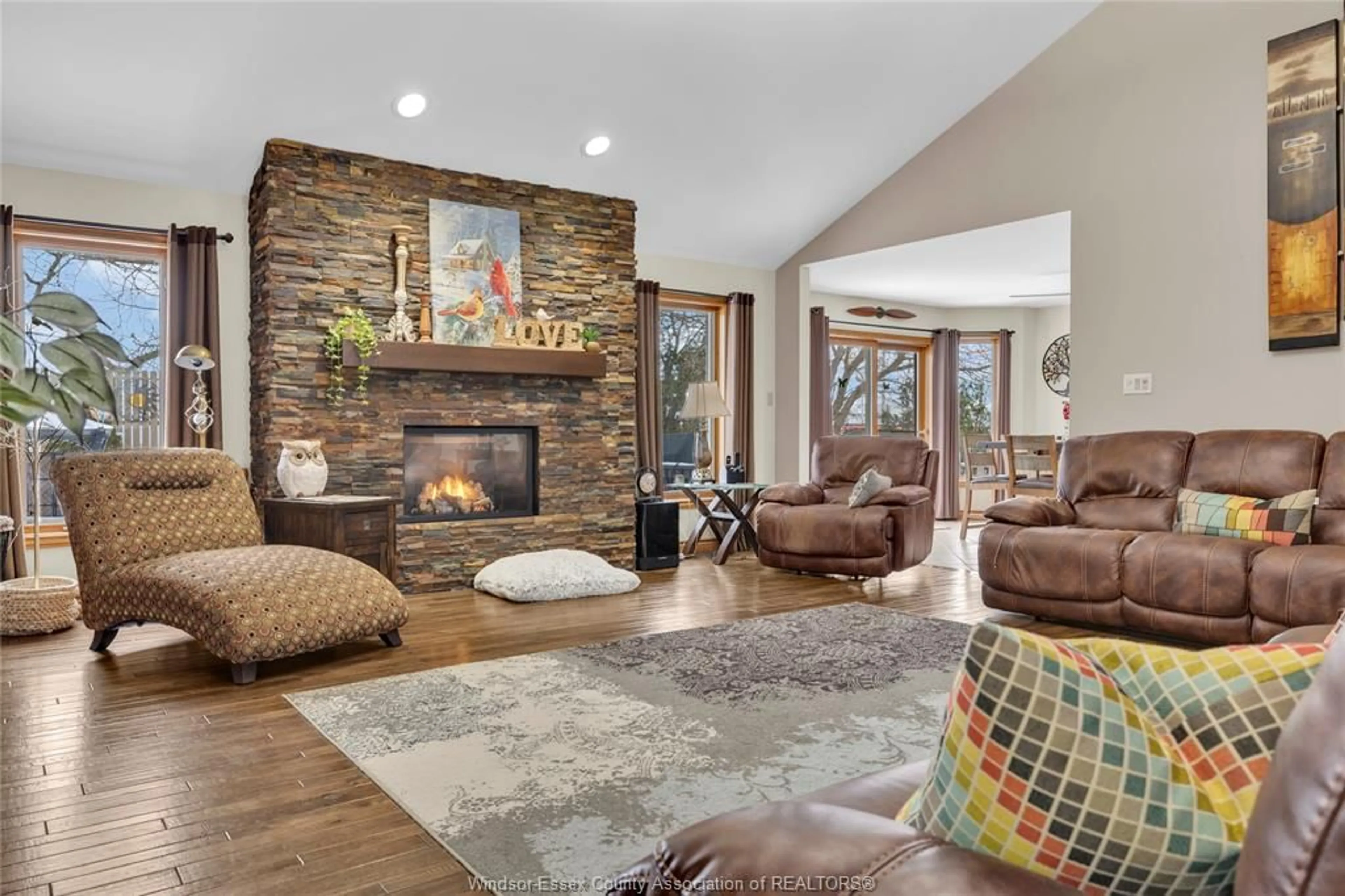 Living room with furniture, unknown for 4160 BASELINE, Windsor Ontario N9A 6T3