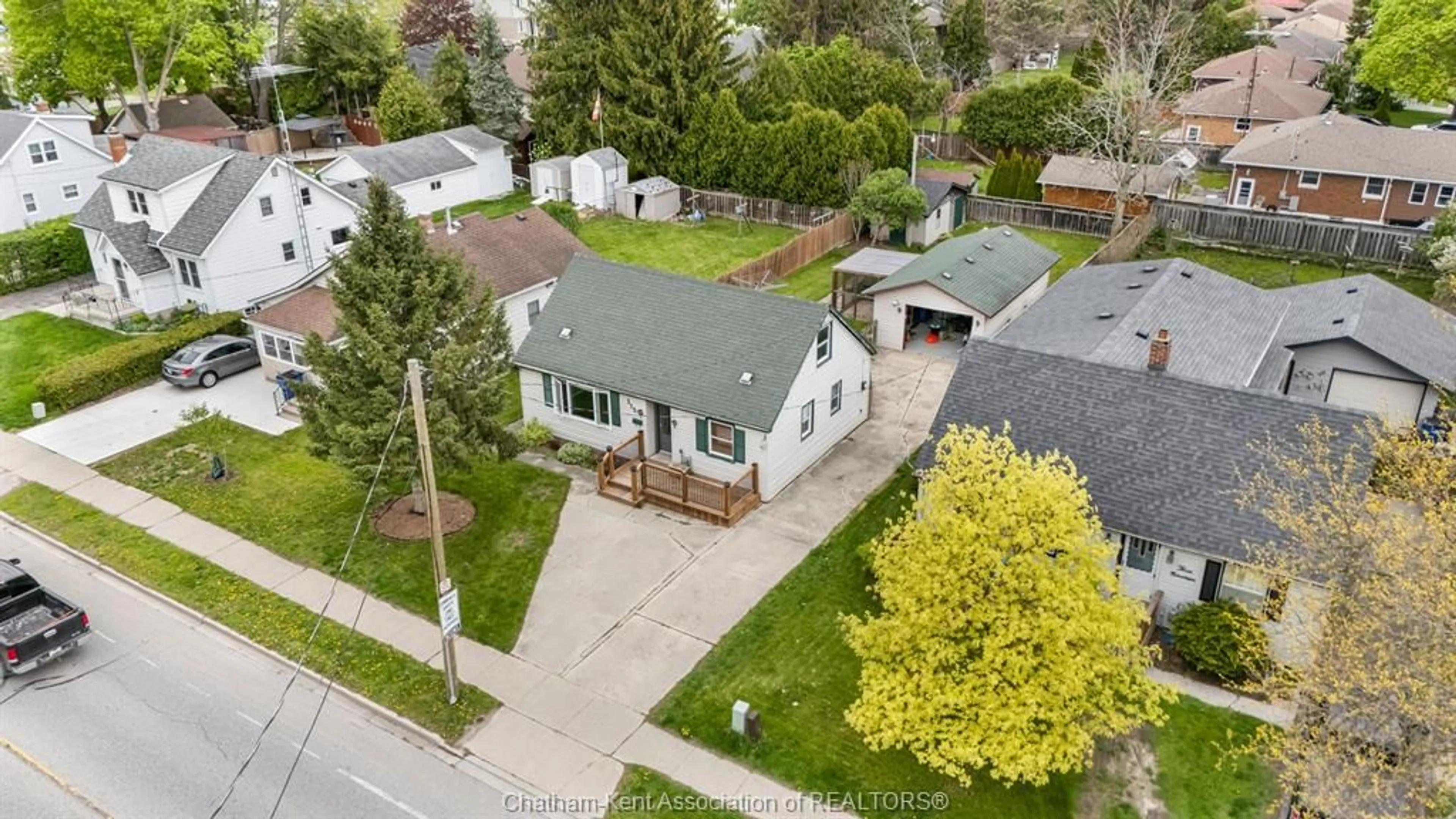 A pic from outside/outdoor area/front of a property/back of a property/a pic from drone, street for 315 mcnaughton Ave, Chatham Ontario N7L 2G7