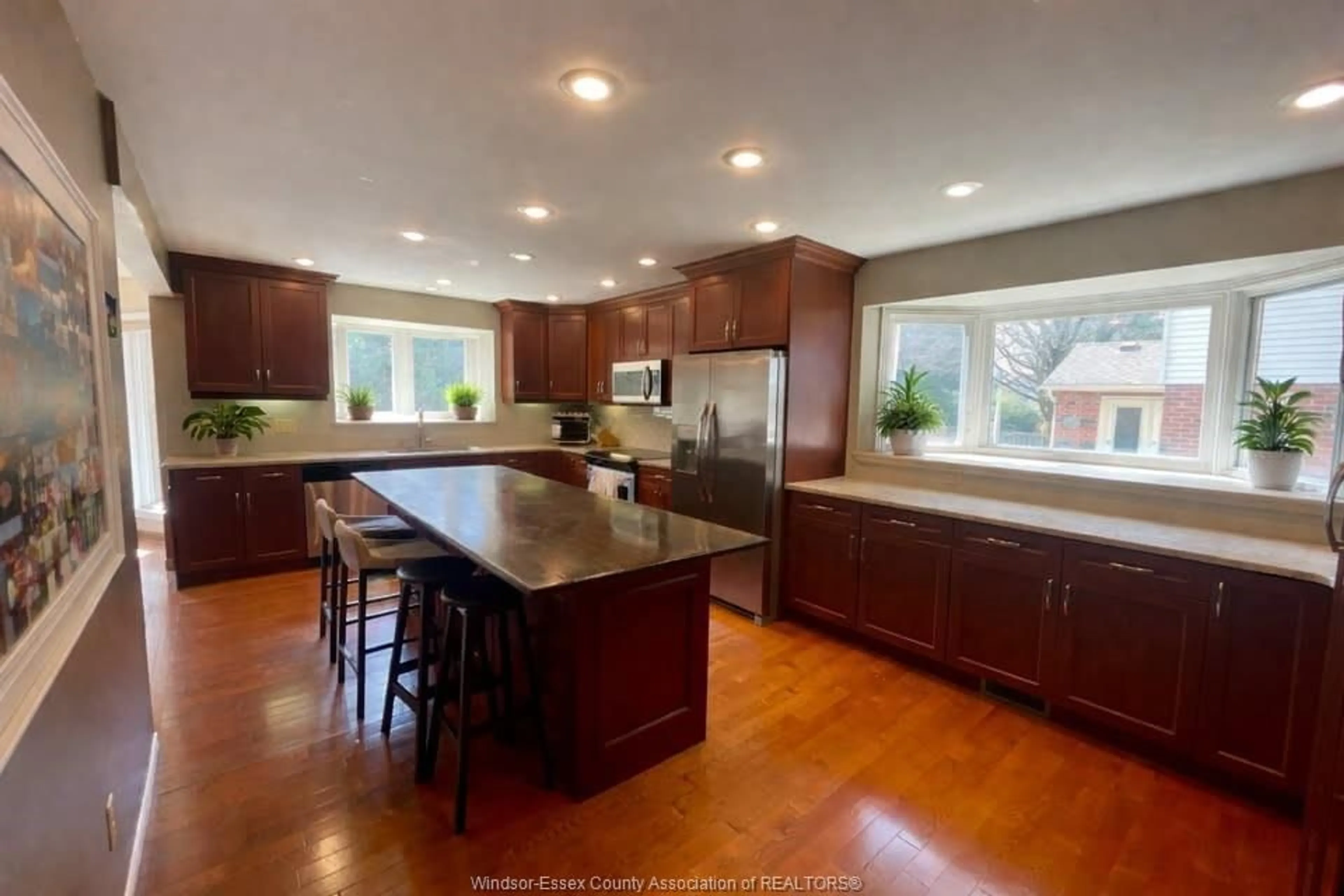 Open concept kitchen, unknown for 555 JEFFREYBROOK Dr, London Ontario N8X 2S3
