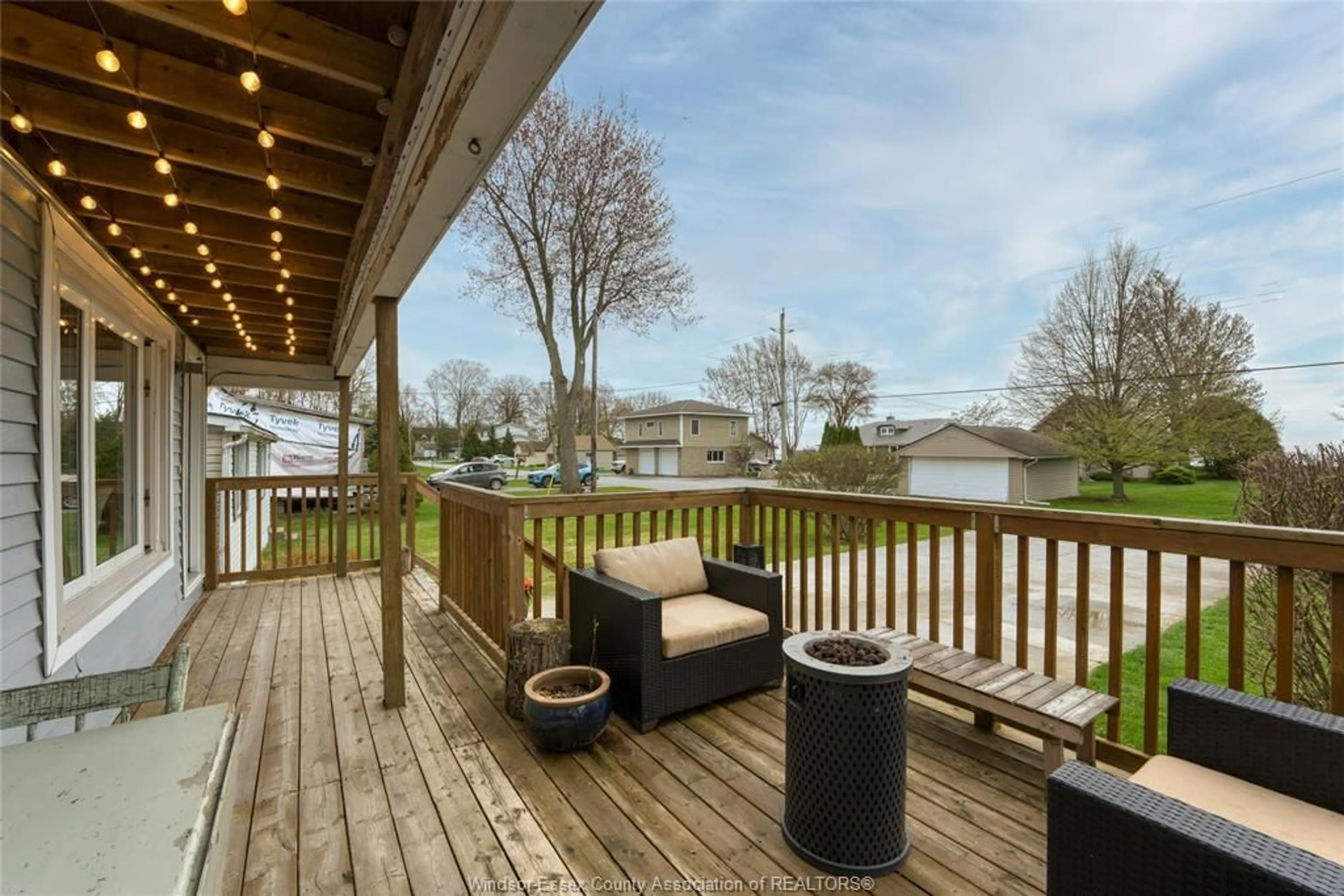 Patio, water/lake/river/ocean view for 374 LAKEWOOD Dr, Amherstburg Ontario N9V 2Y8