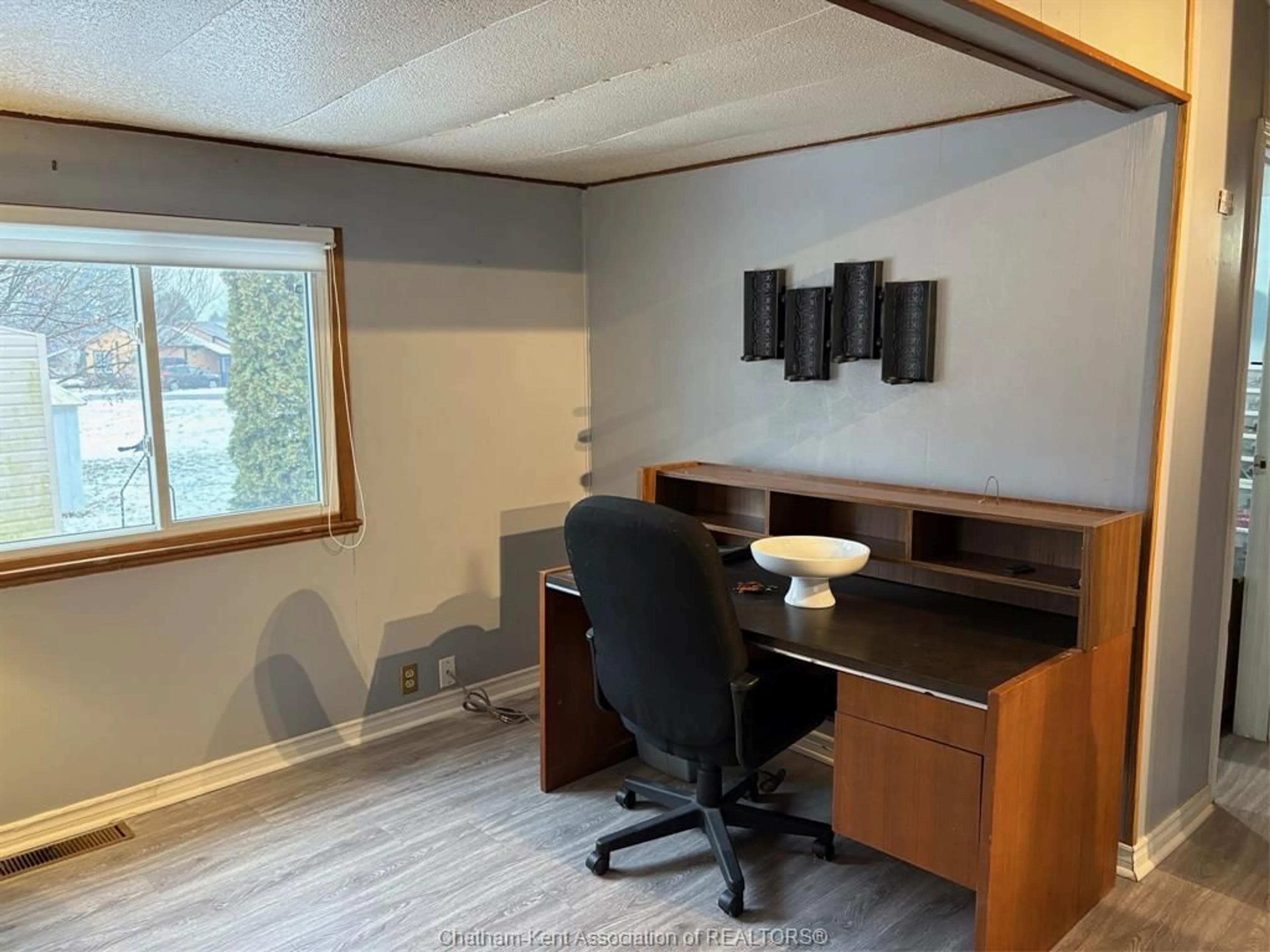 A pic of a room for 22220 Charing Cross Rd #26, Chatham Ontario N7M 5V8