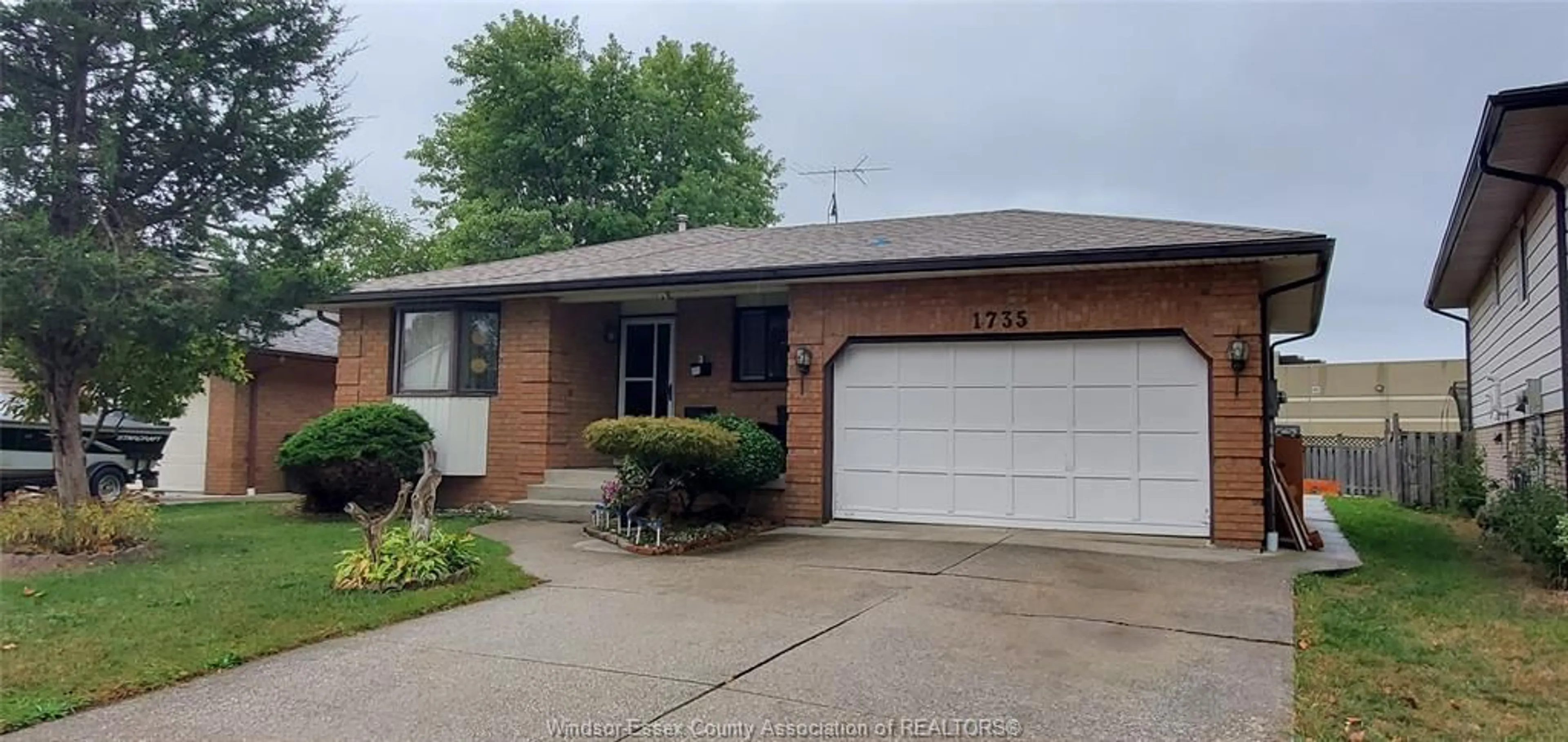 Home with brick exterior material, street for 1735 HOMESTEAD Lane, LaSalle Ontario N9H 2C7