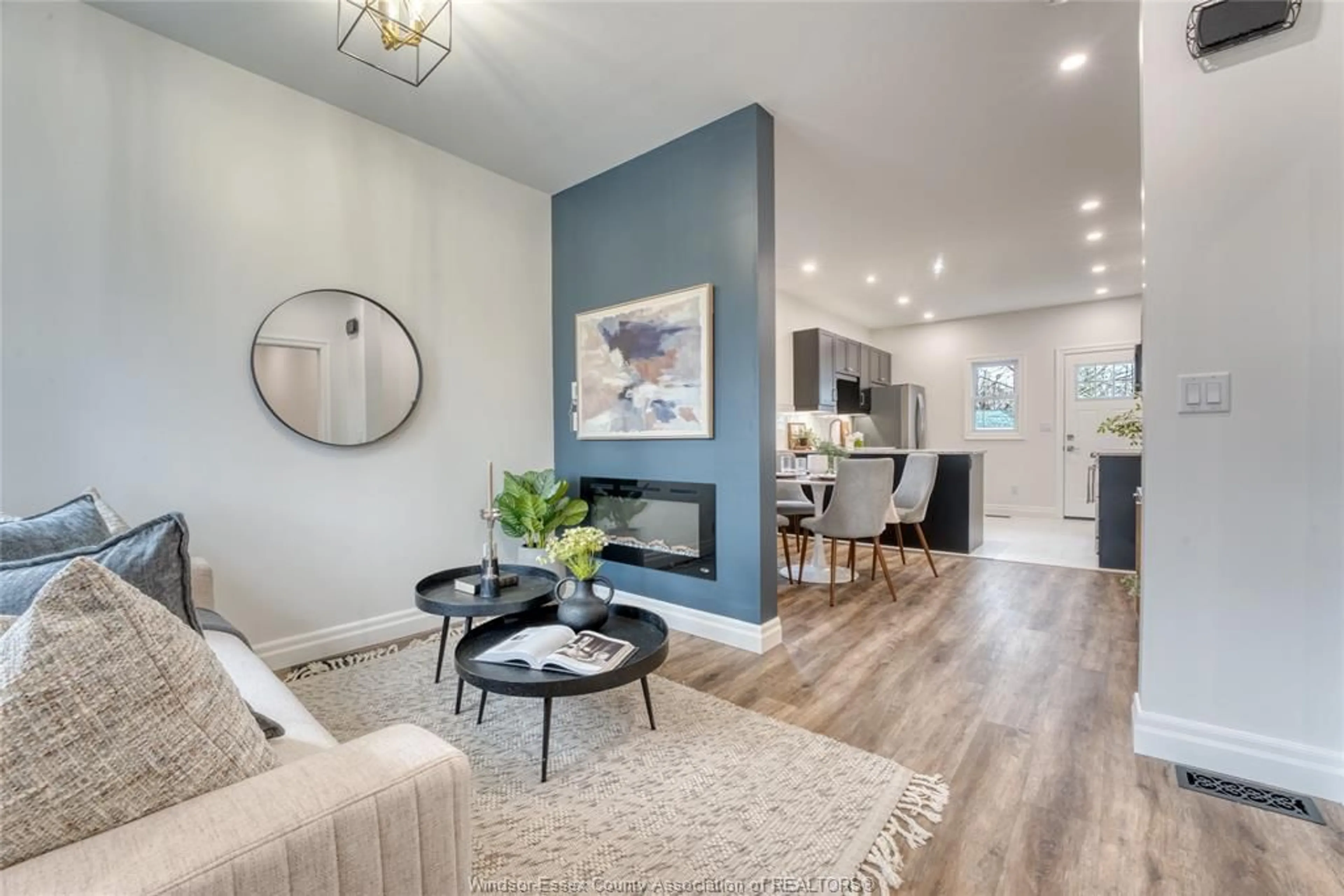Living room with furniture, unknown for 434 GROVE Ave, Windsor Ontario N9A 6G2