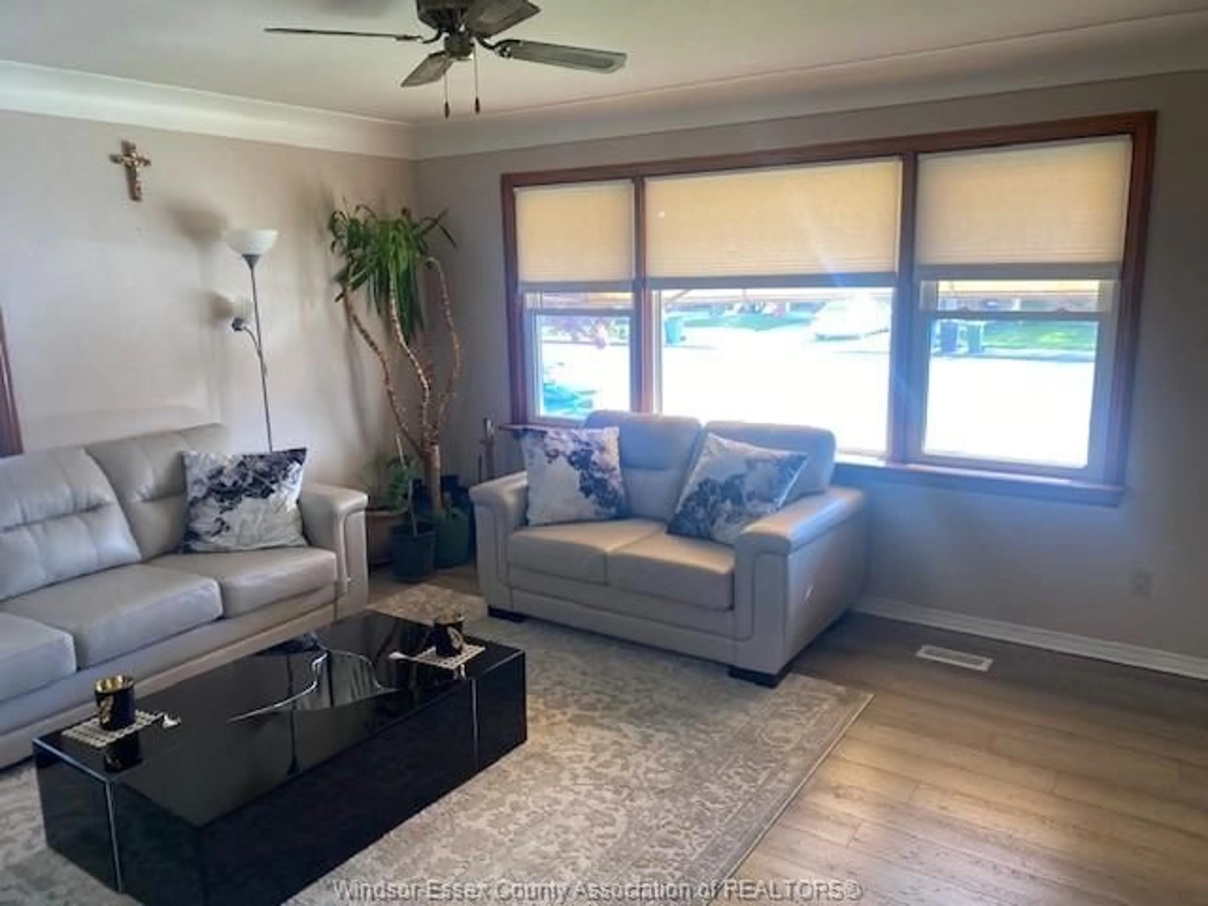 Living room with furniture, unknown for 850 LAUZON, Windsor Ontario N8S 3M5