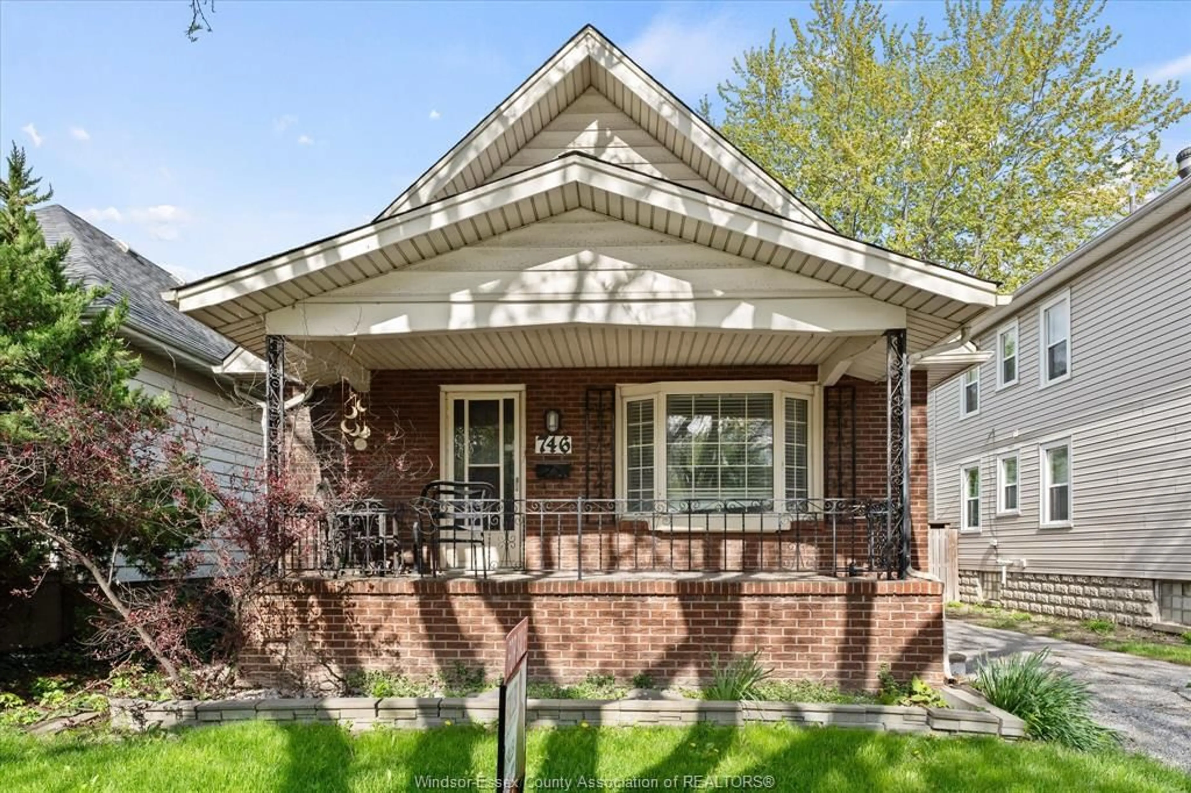 Home with brick exterior material, street for 746 CAMPBELL, Windsor Ontario N9B 2H7