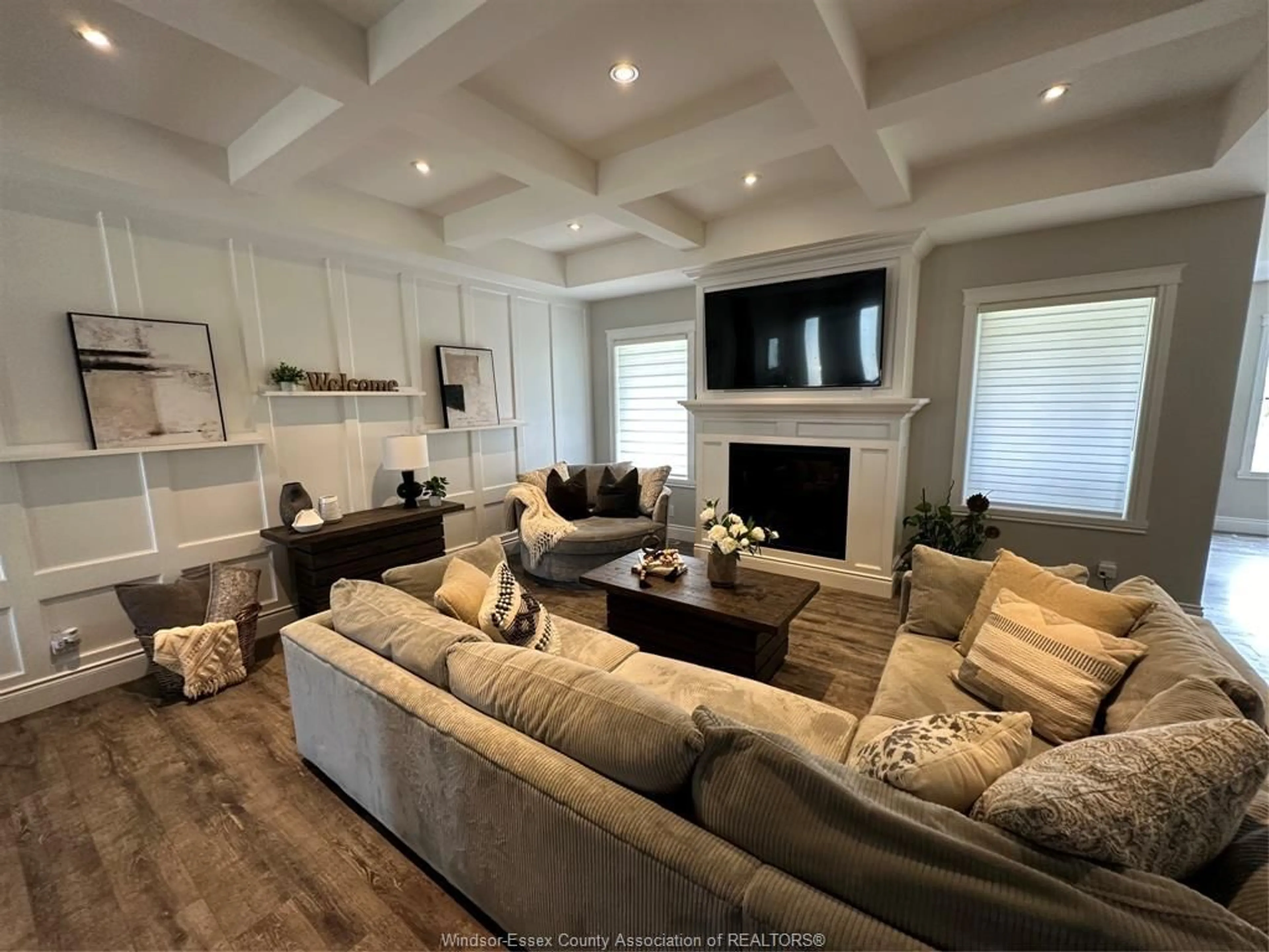 Living room with furniture, unknown for 1694 Noah, Ruthven Ontario N0P 2G0