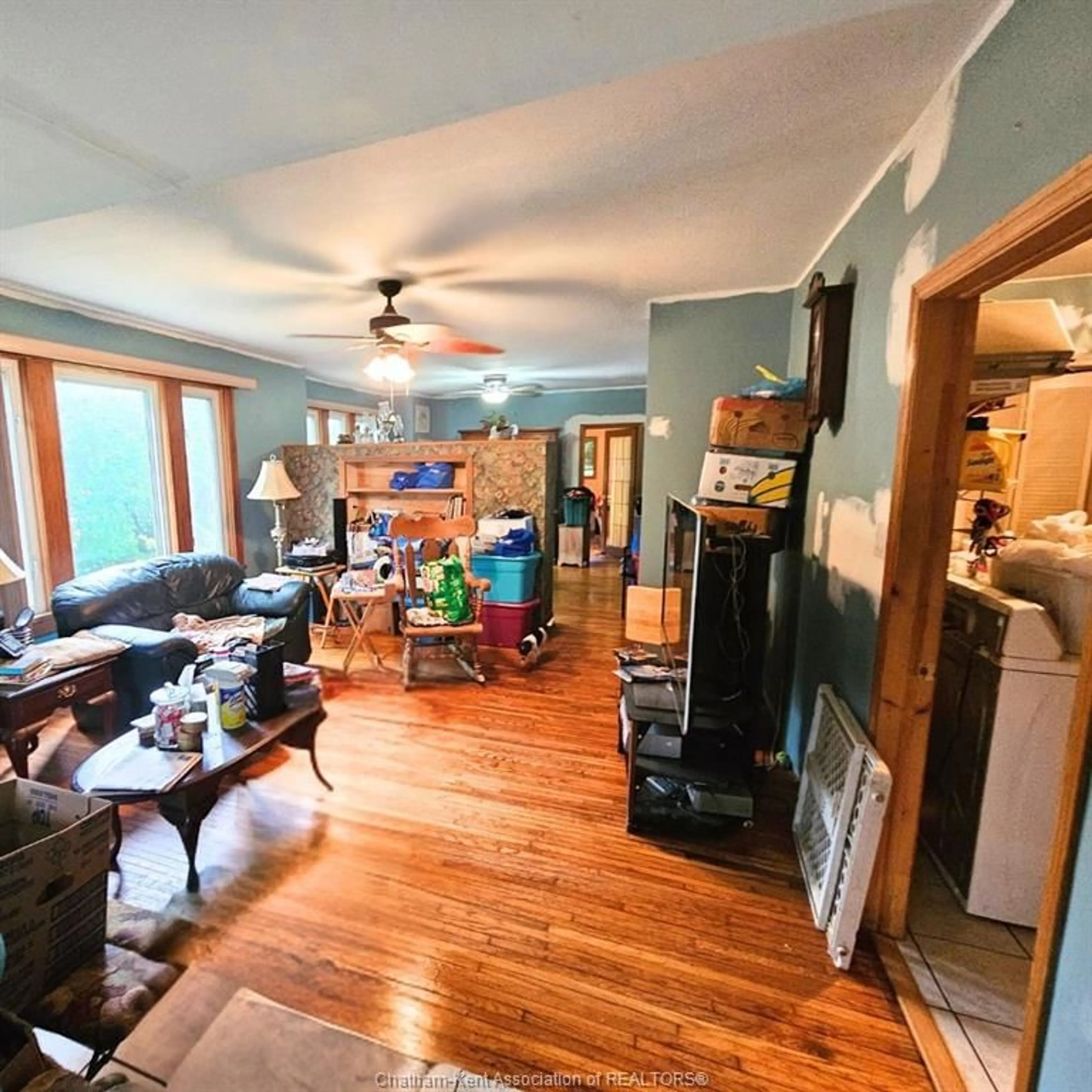 A pic of a room for 418 Gillard St, Wallaceburg Ontario N8A 1N6