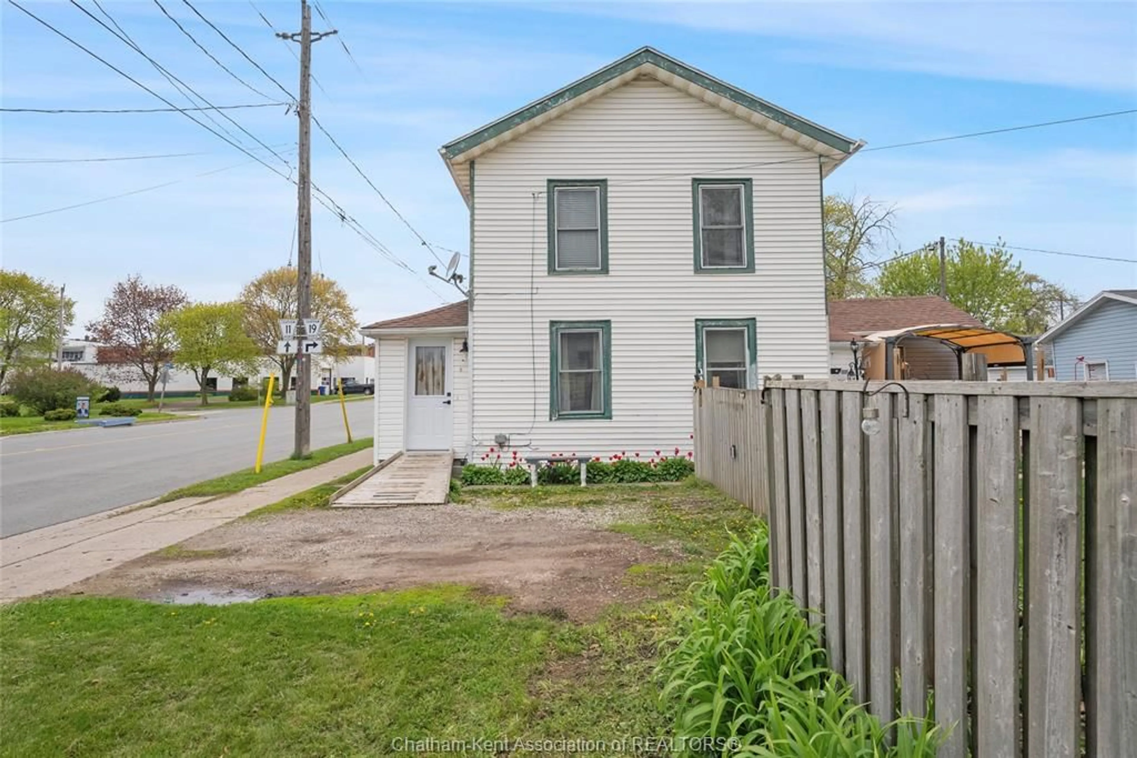 A pic from outside/outdoor area/front of a property/back of a property/a pic from drone, street for 41 Chatham St, Blenheim Ontario N0P 1A0