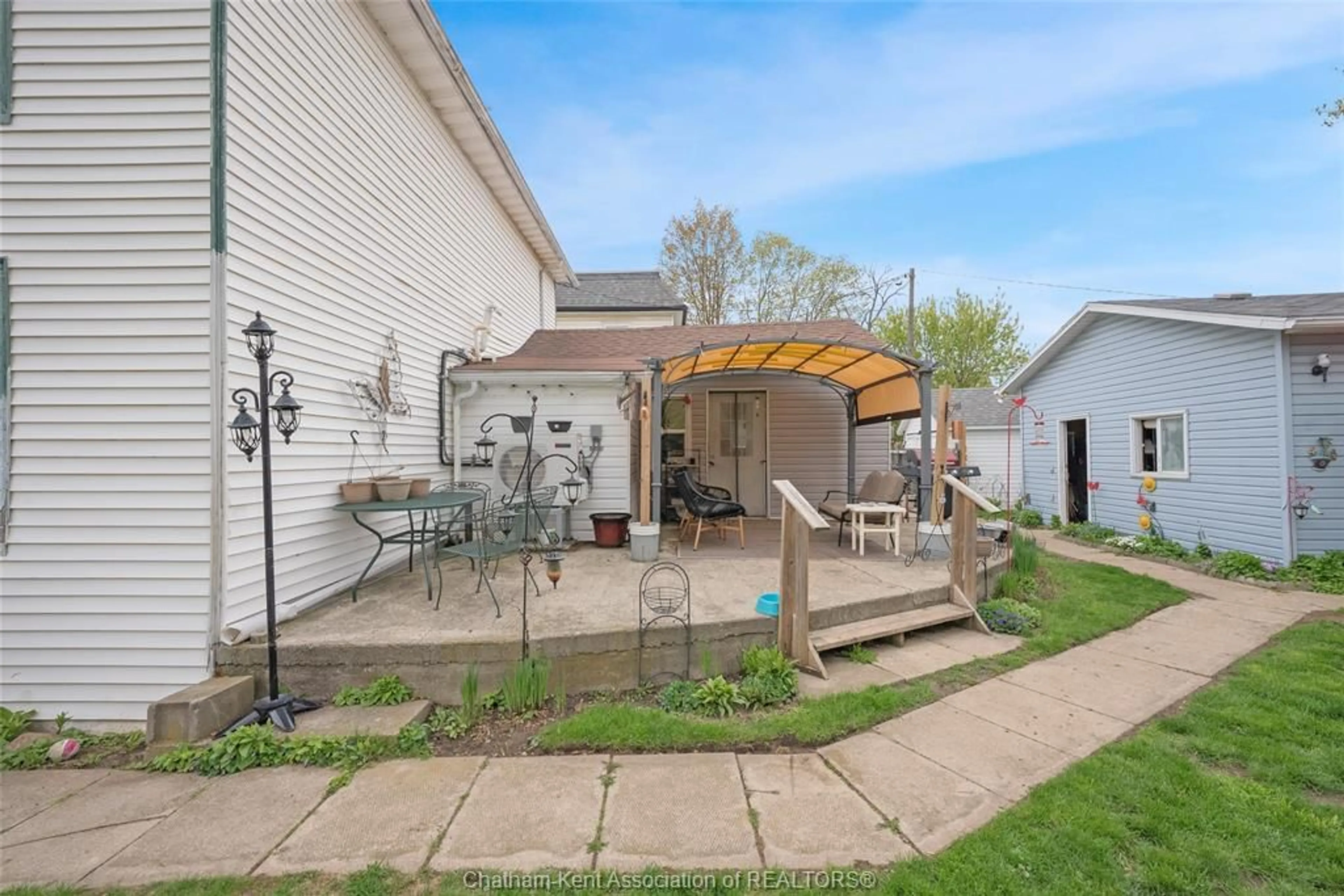 Patio, street for 41 Chatham St, Blenheim Ontario N0P 1A0