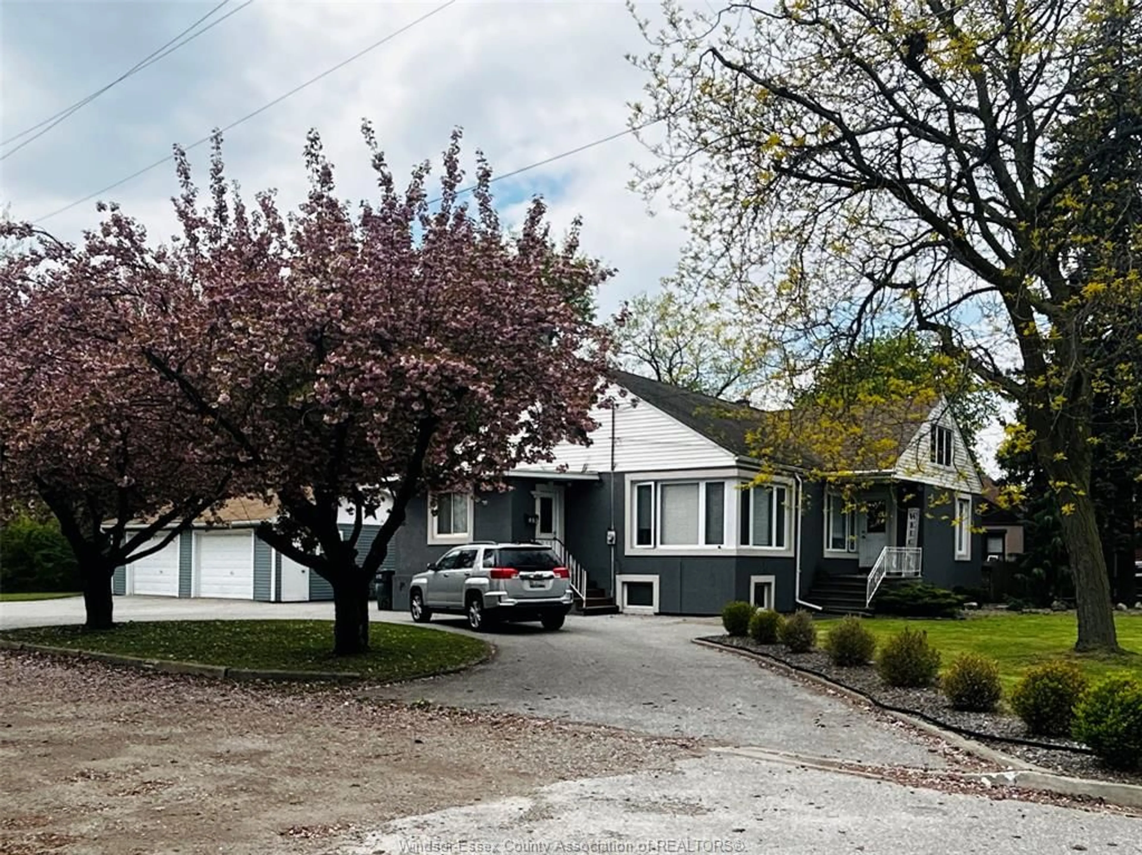 Home with vinyl exterior material, street for 485 Prince Rd, Windsor Ontario N9C 2Y7