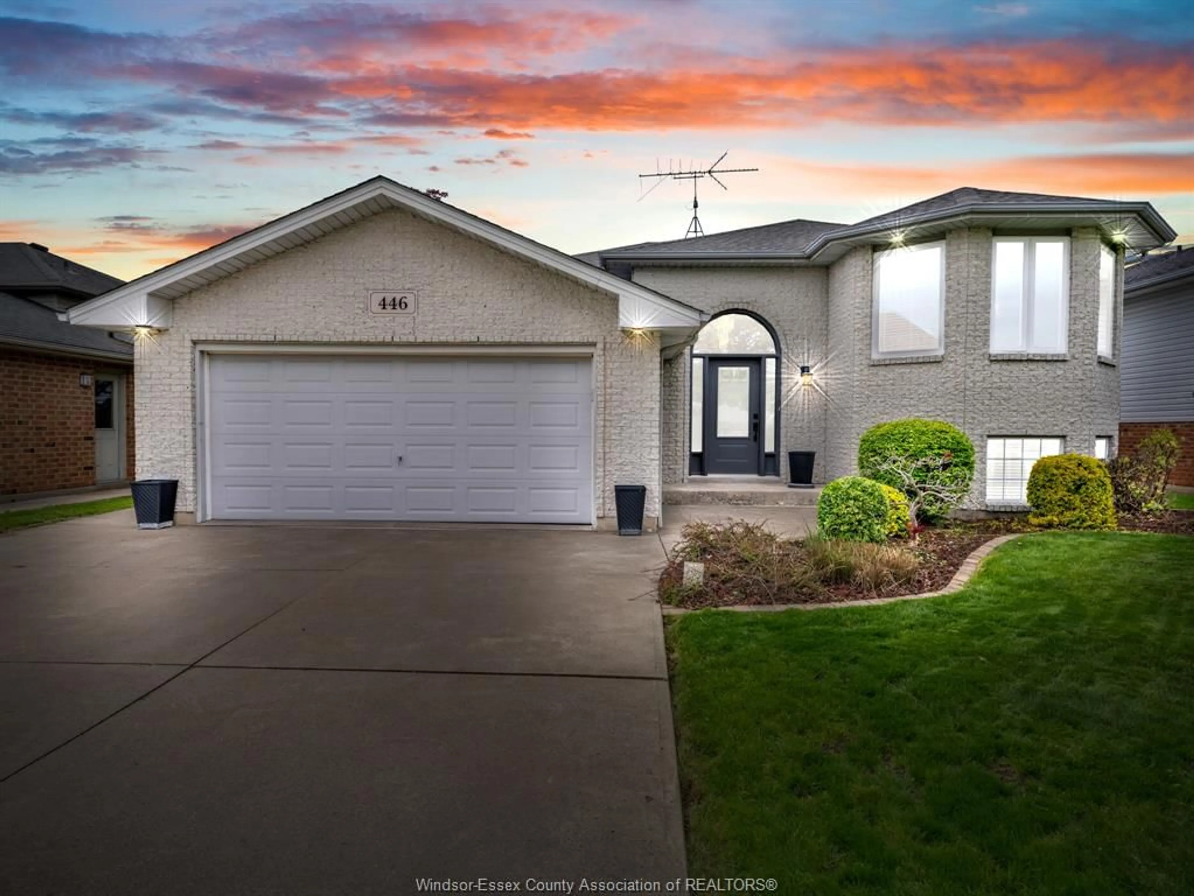 Home with vinyl exterior material, street for 446 BRIAR RIDGE Ave, Amherstburg Ontario N9V 3W9