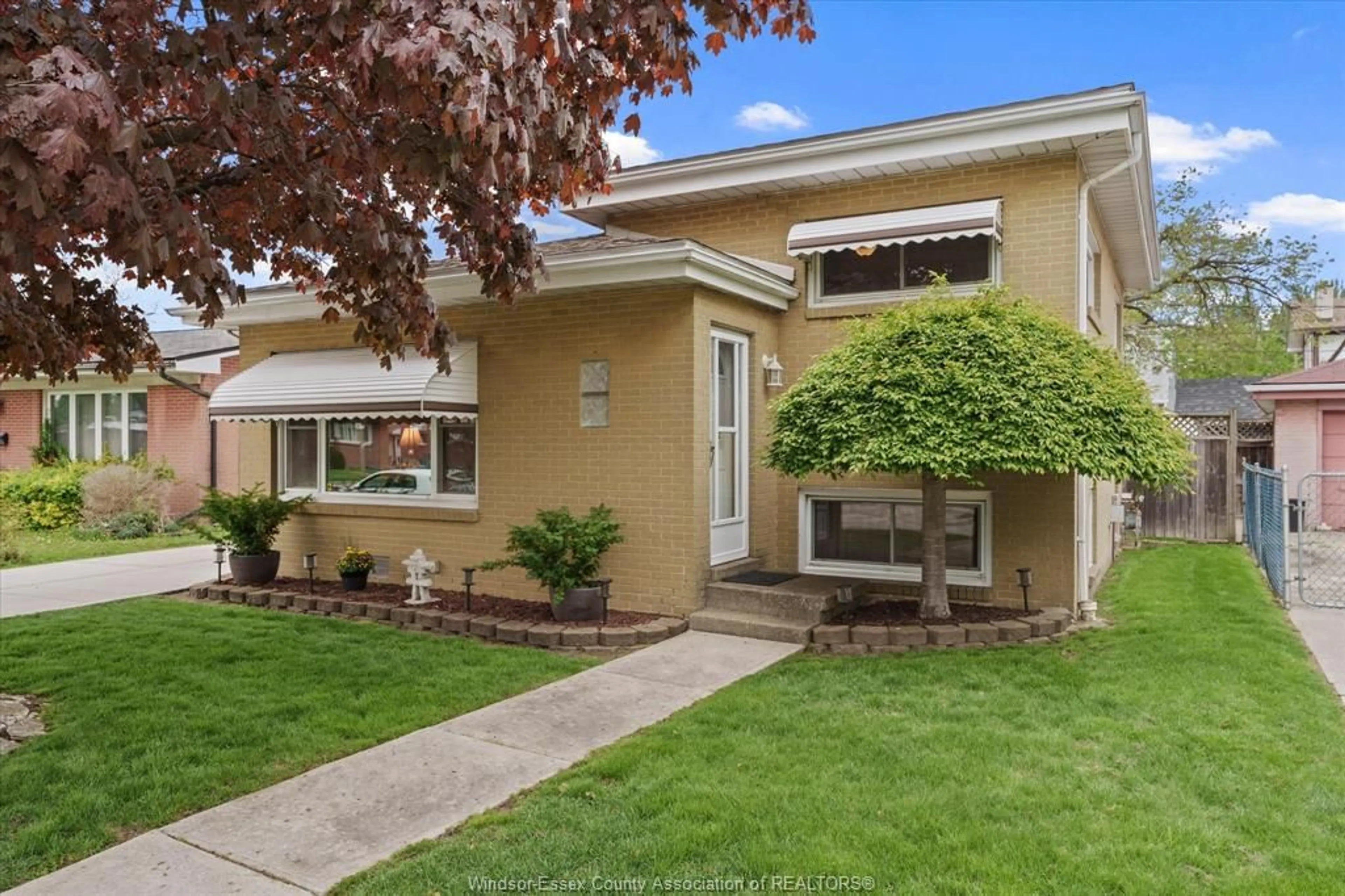 Home with vinyl exterior material, street for 3574 CONNAUGHT Ave, Windsor Ontario N9C 2B9
