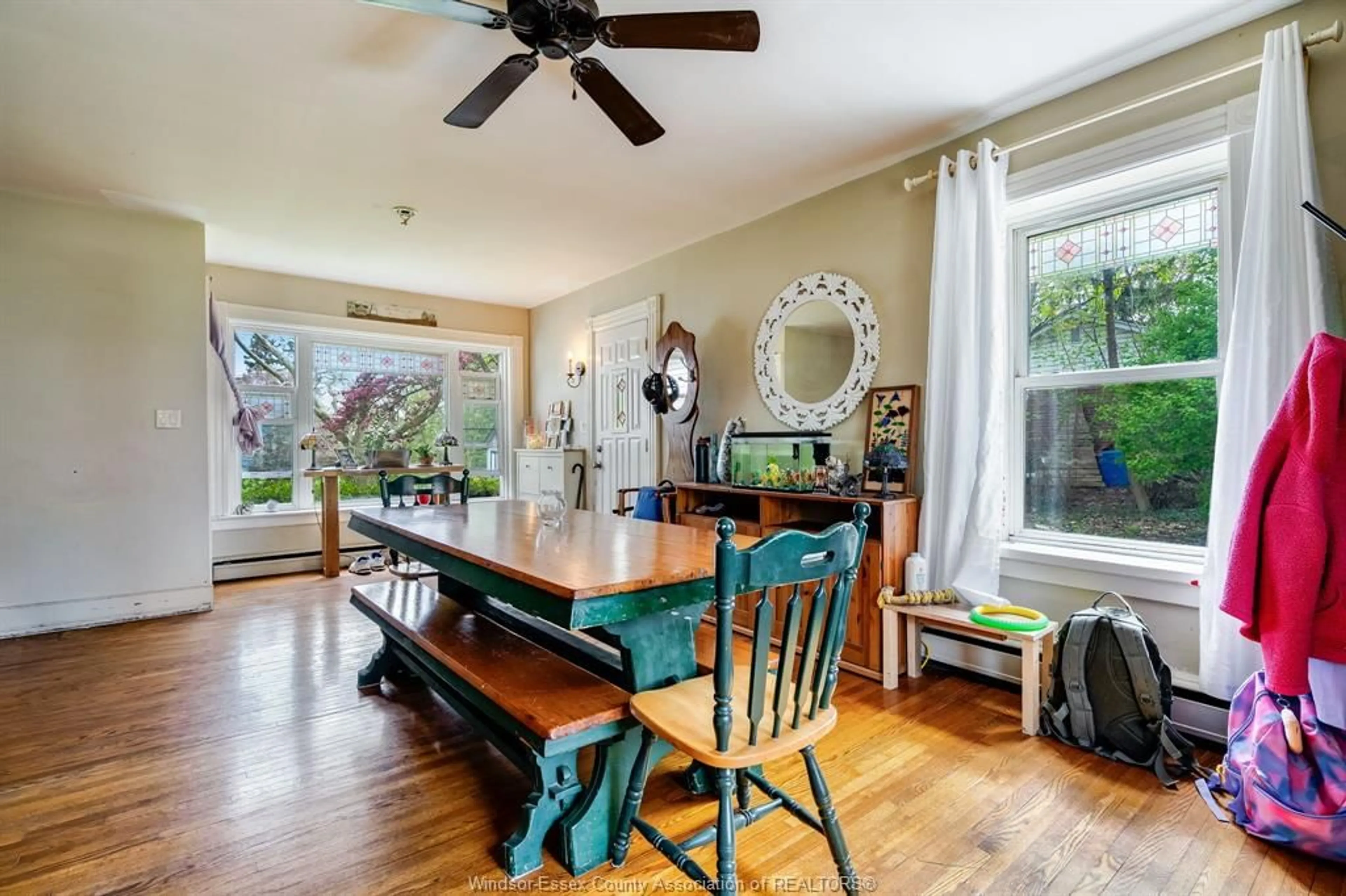Dining room, wood/laminate floor for 1625 elgin St, Ruthven Ontario N0P 2G0