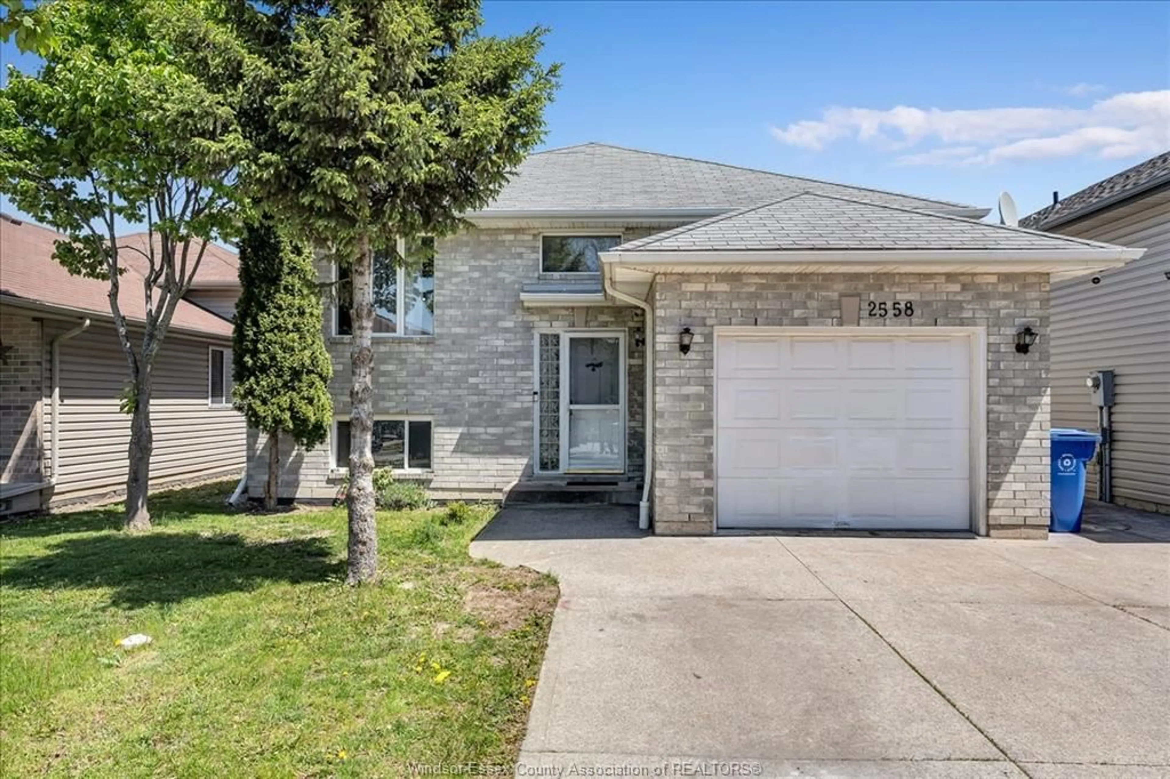Home with brick exterior material, street for 2558 GATWICK, Windsor Ontario N8P 1Y8