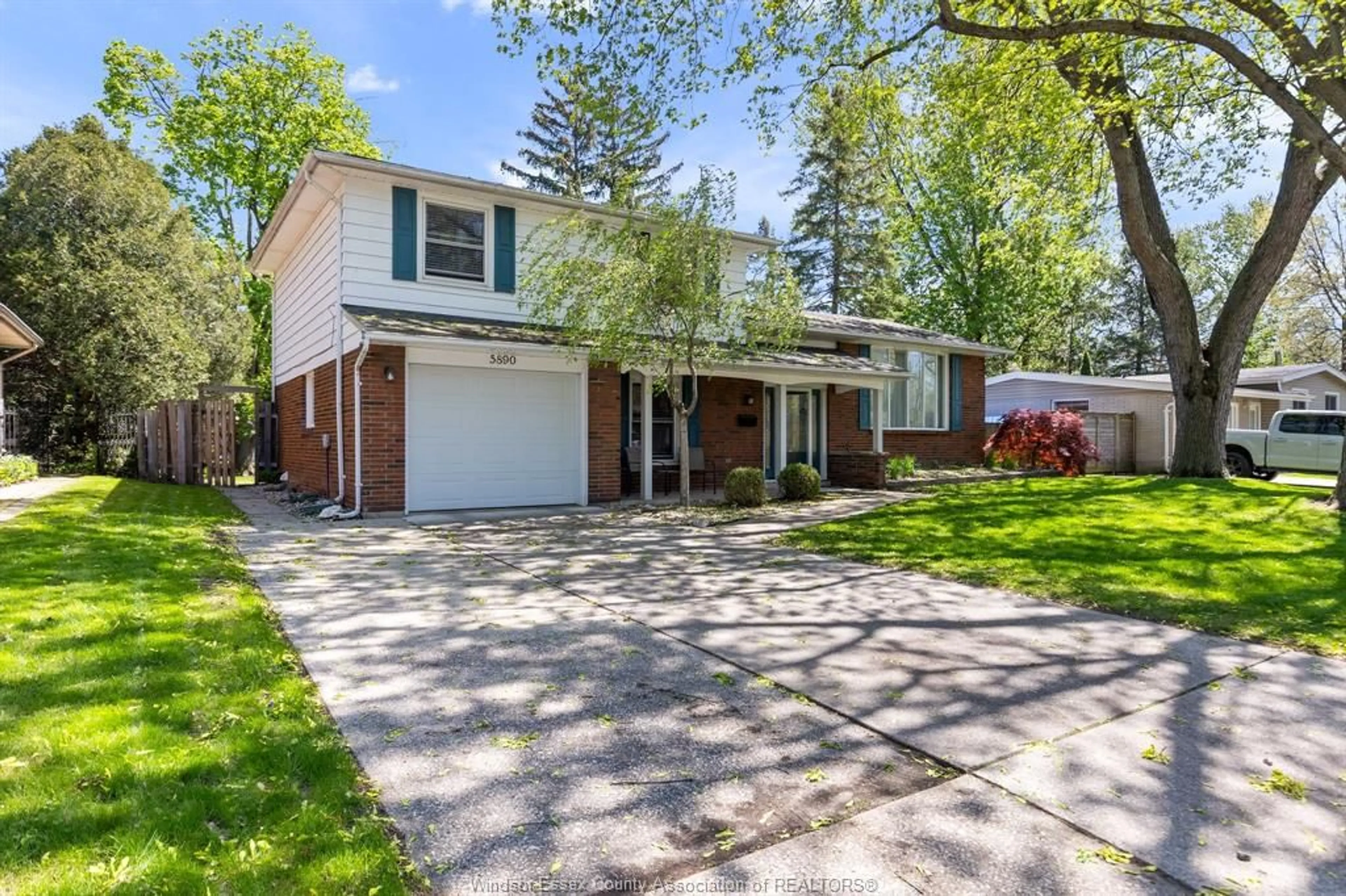 Home with brick exterior material, street for 5890 CABOT Ave, LaSalle Ontario N9H 1M2