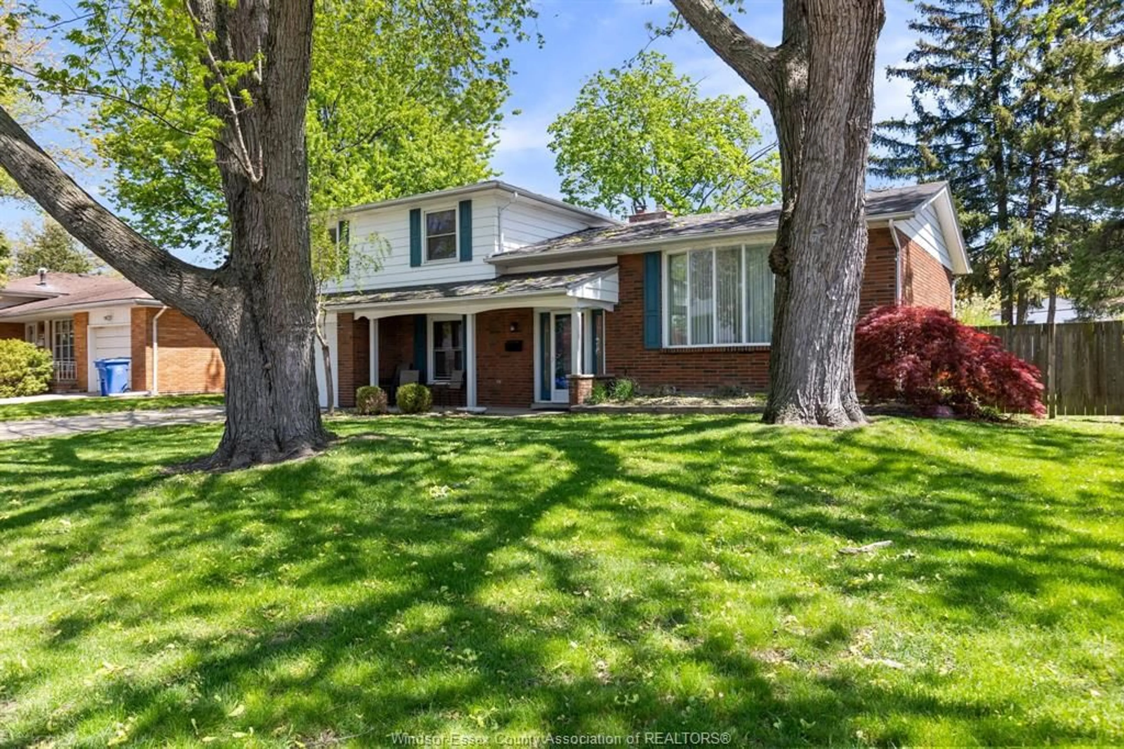 Home with brick exterior material, street for 5890 CABOT Ave, LaSalle Ontario N9H 1M2