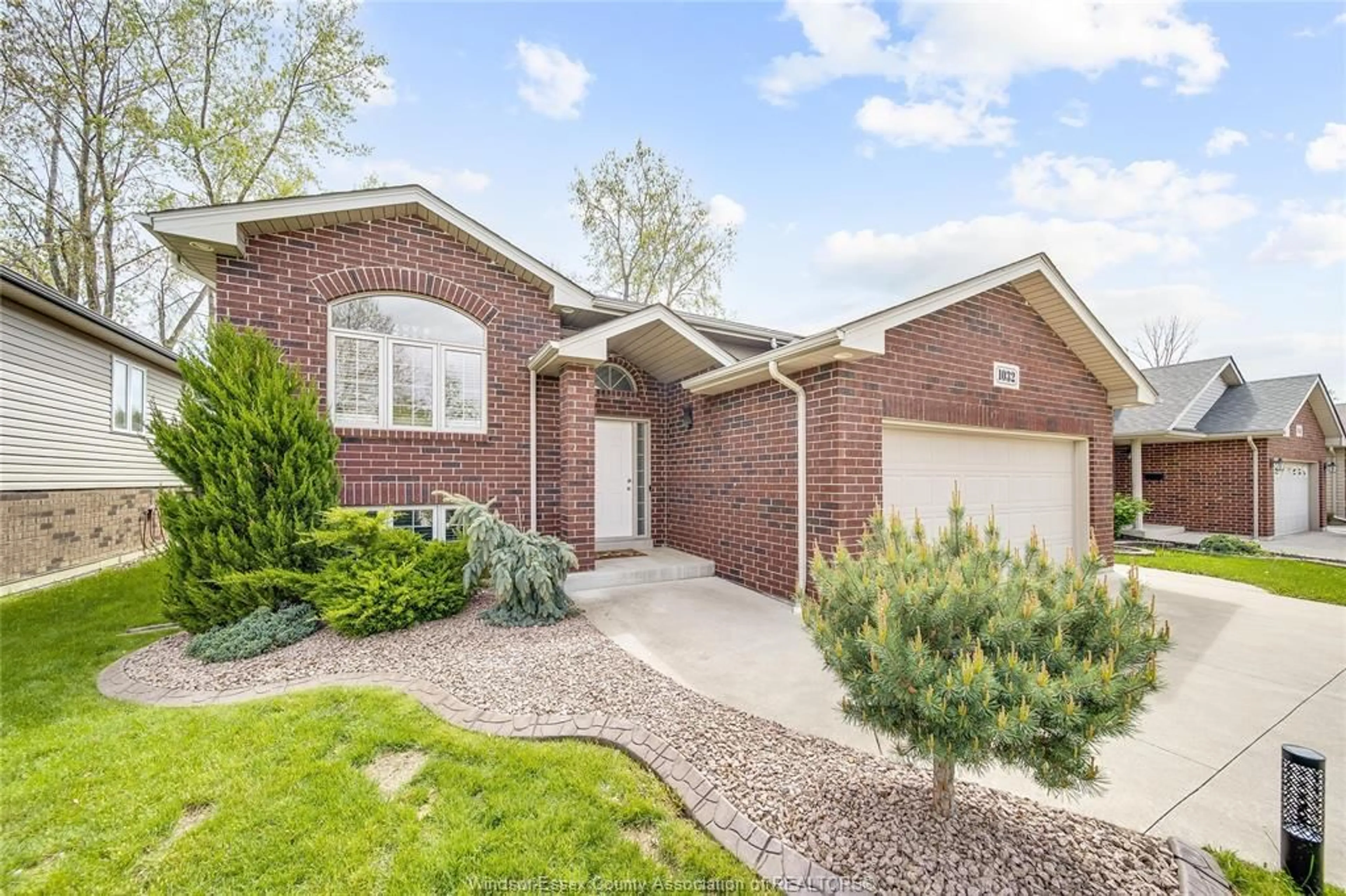 Home with brick exterior material, street for 1032 FREDERICA Ave, Windsor Ontario N8P 1V7