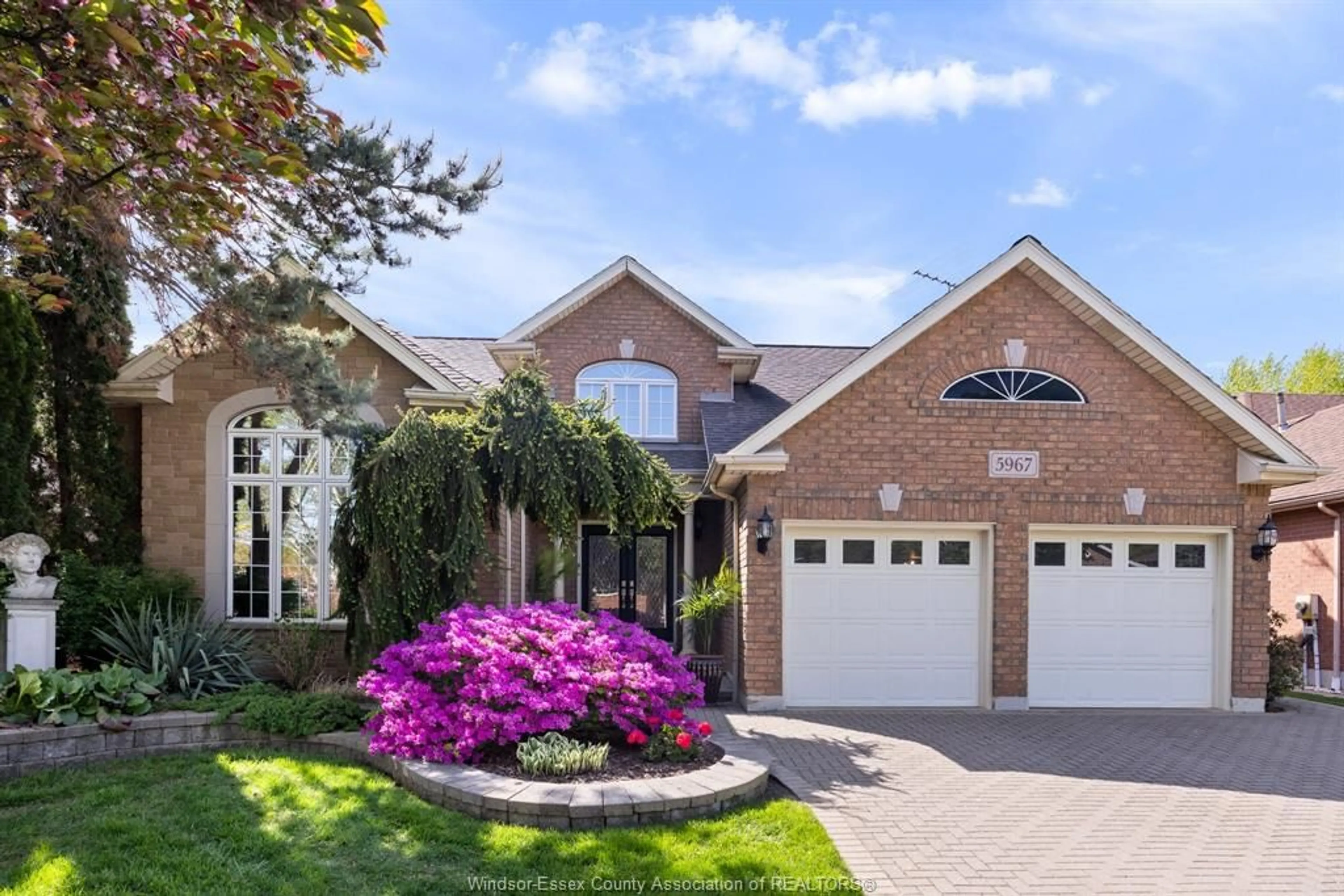 Home with brick exterior material, street for 5967 CAMEOS Cres, LaSalle Ontario N9J 3N3
