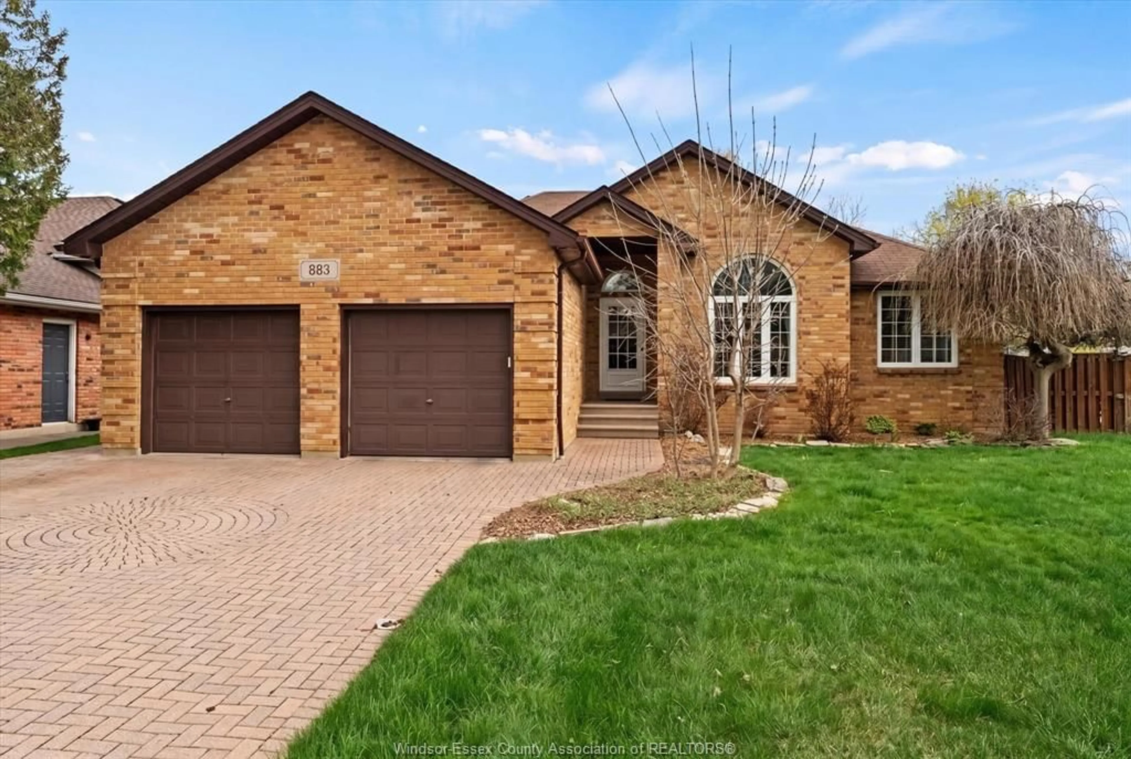 Home with brick exterior material, street for 885 SUPERIOR St, LaSalle Ontario N9J 3H4